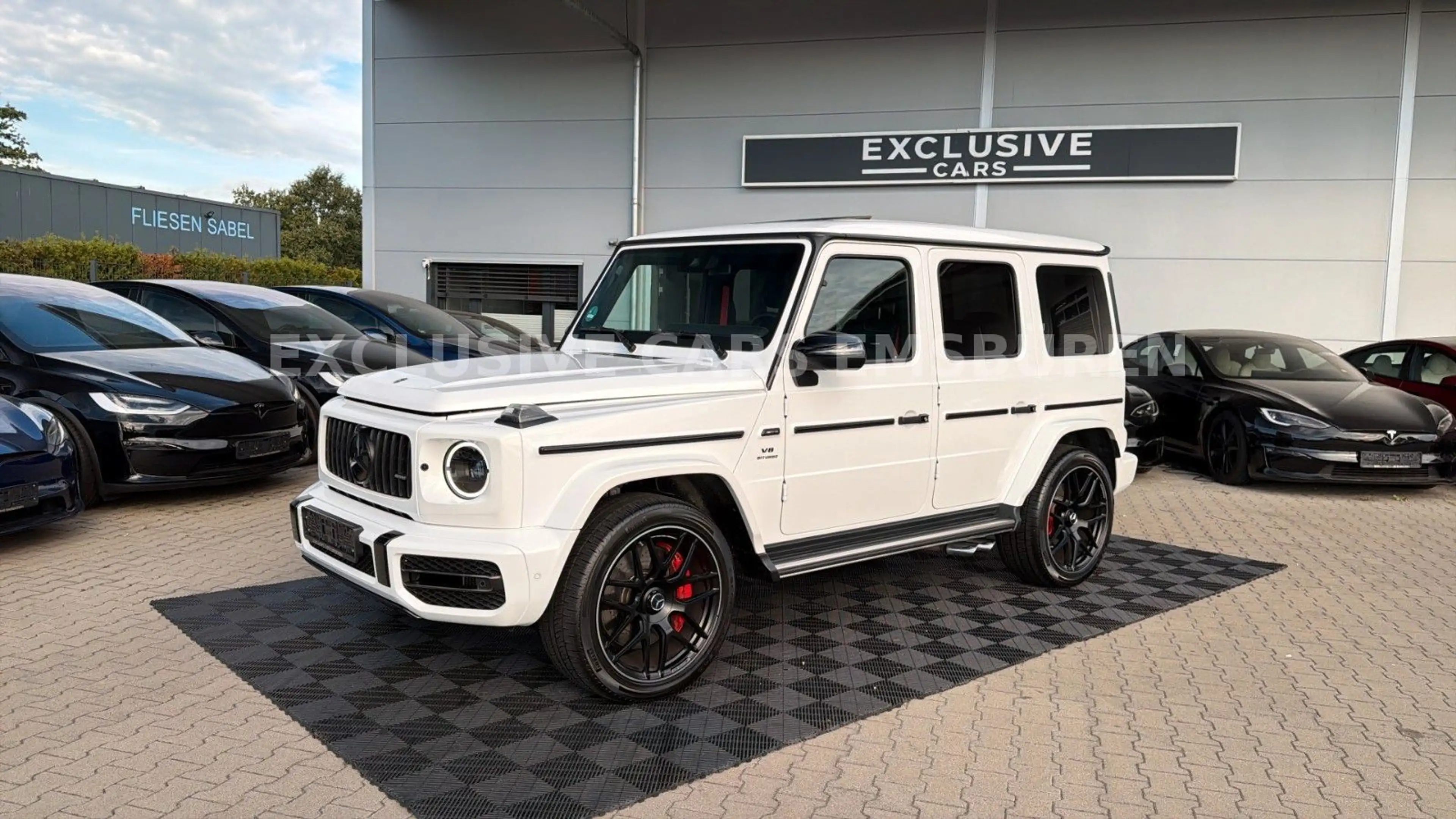 Mercedes-Benz G 63 AMG / NIGHT PAKET II / MANUFAKTUR / DESIGNO — photo 2