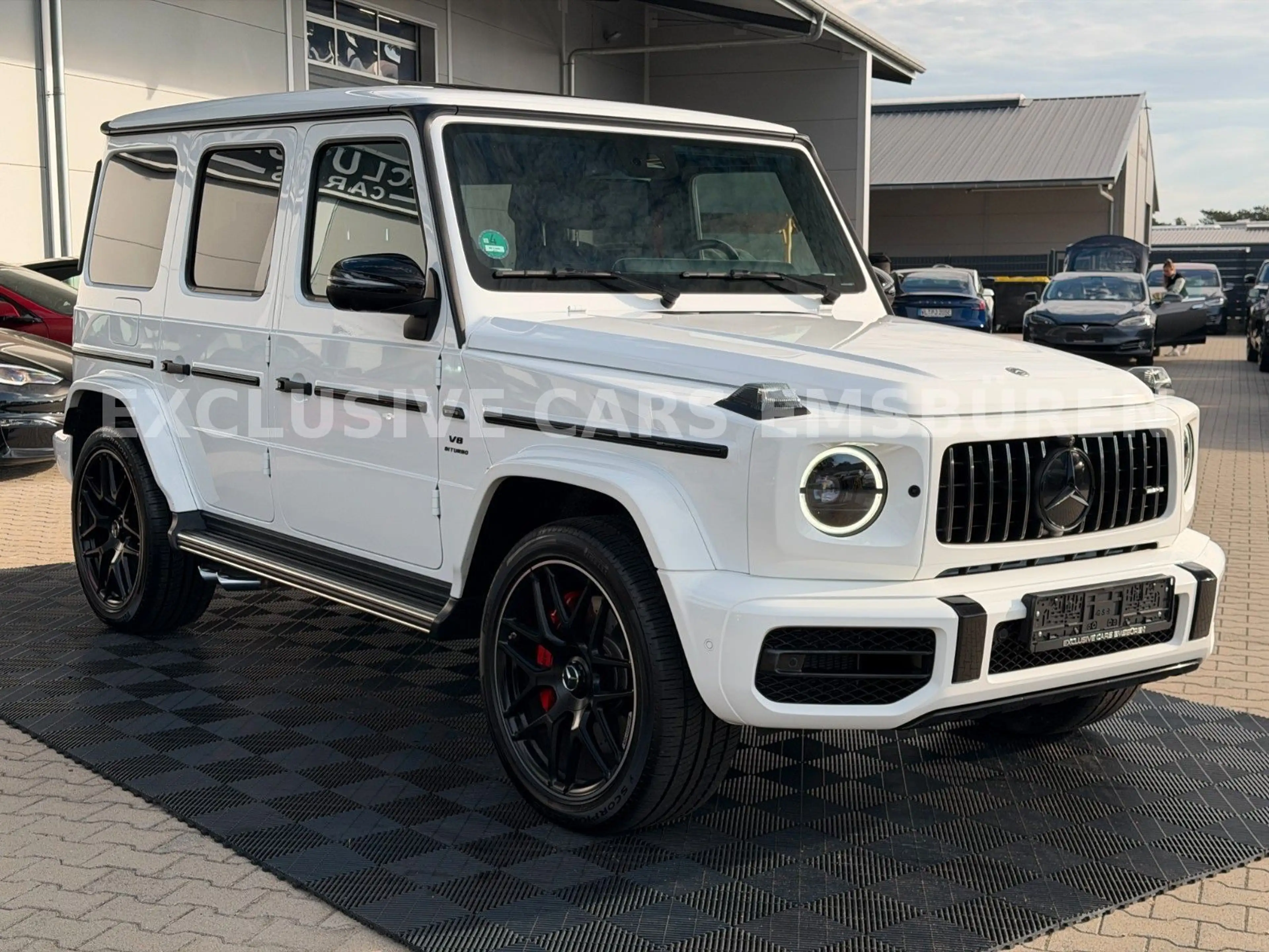 Mercedes-Benz G 63 AMG / NIGHT PAKET II / MANUFAKTUR / DESIGNO — photo 11