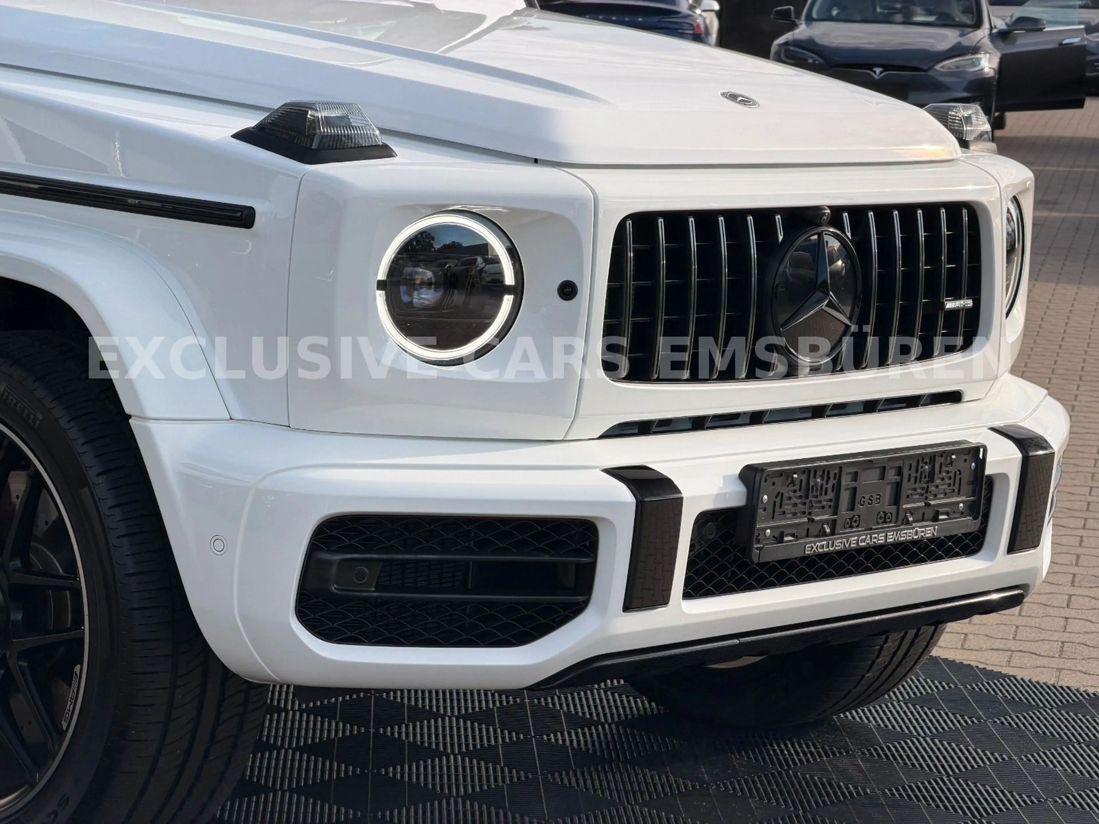 Mercedes-Benz G 63 AMG / NIGHT PAKET II / MANUFAKTUR / DESIGNO — photo 10