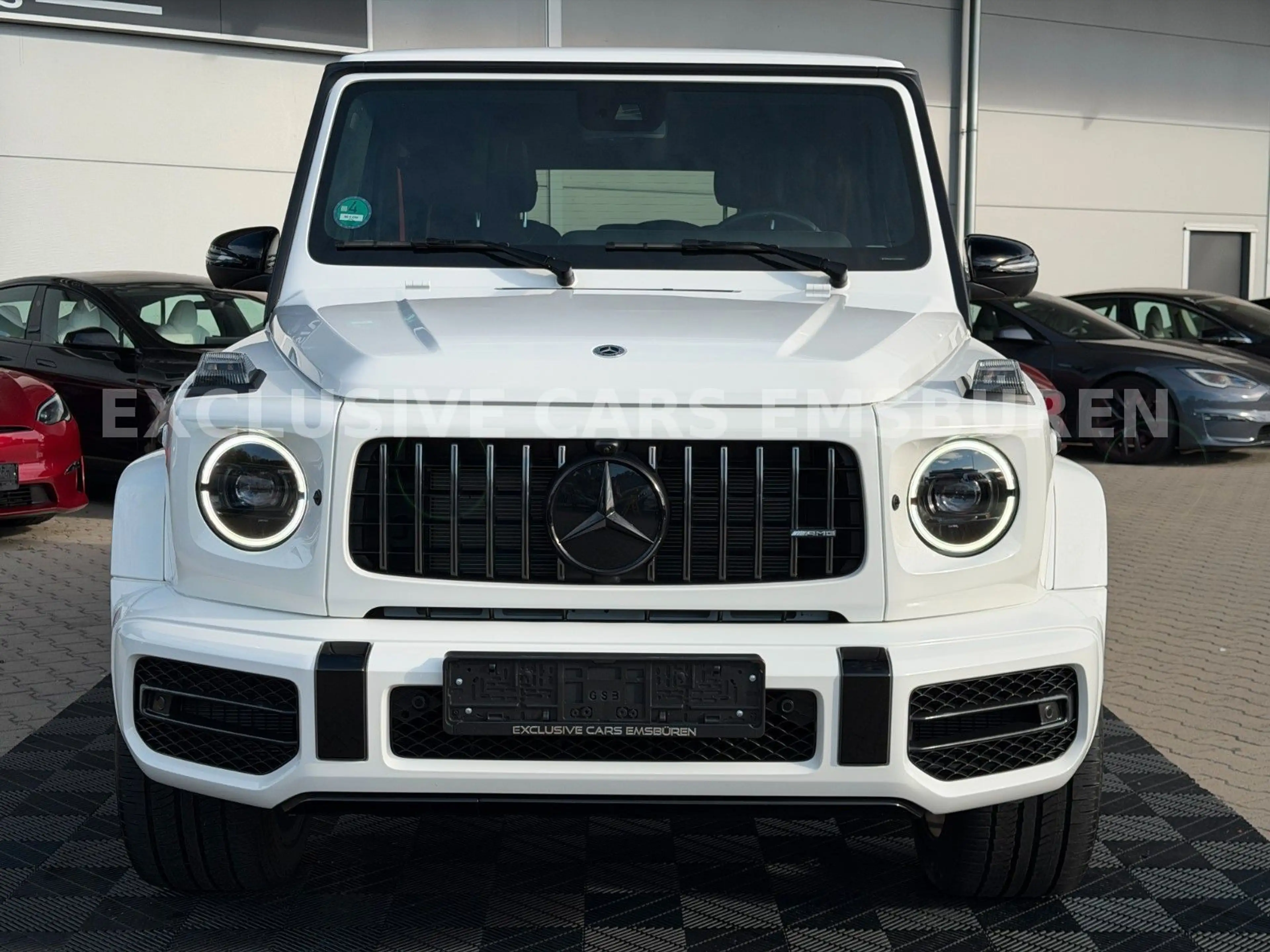 Mercedes-Benz G 63 AMG / NIGHT PAKET II / MANUFAKTUR / DESIGNO — photo 9