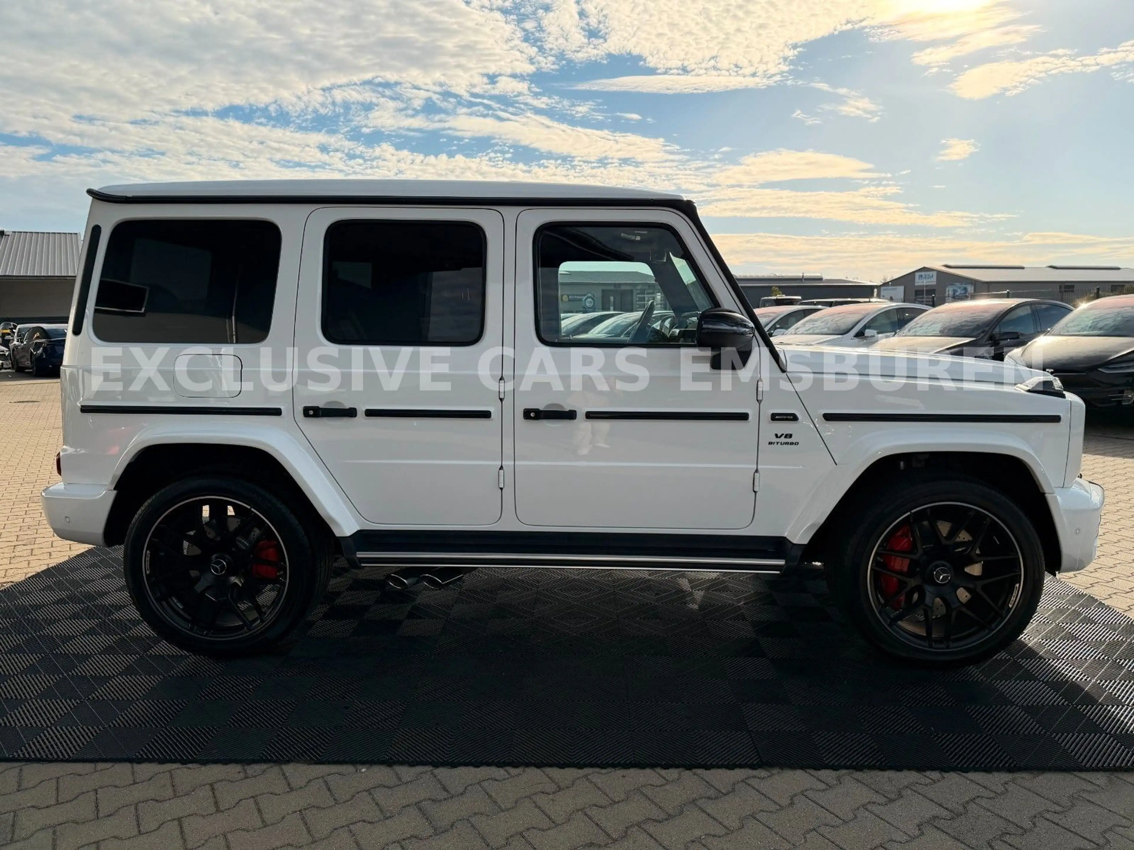 Mercedes-Benz G 63 AMG / NIGHT PAKET II / MANUFAKTUR / DESIGNO — photo 12