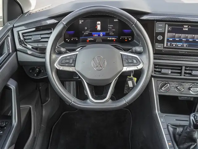 Volkswagen Polo view 10