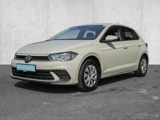 Volkswagen Polo view 2