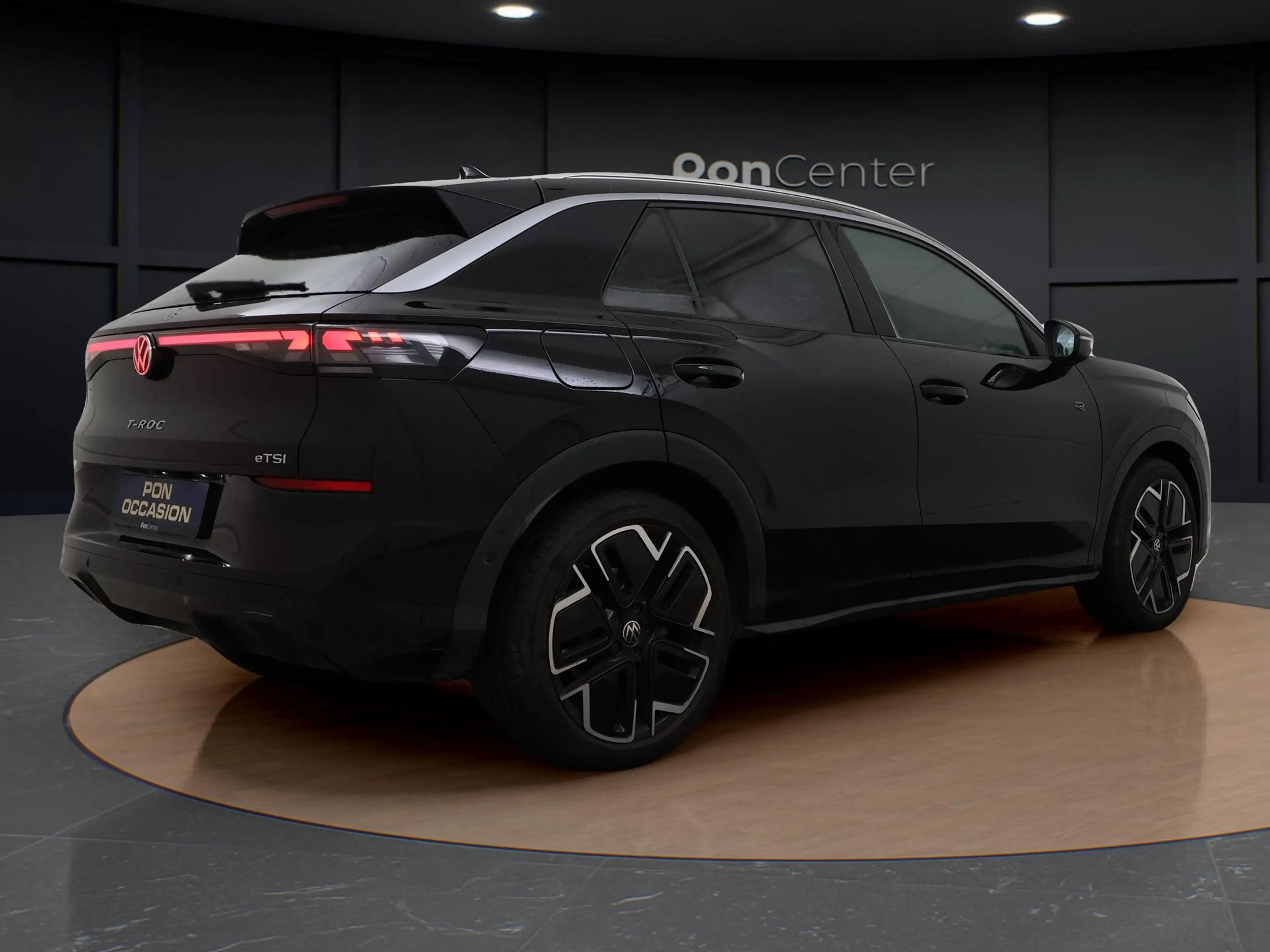 Volkswagen T-Roc 1.5 eTSI R-Line | Camera | Side Assist | ACC | Ele — photo 5