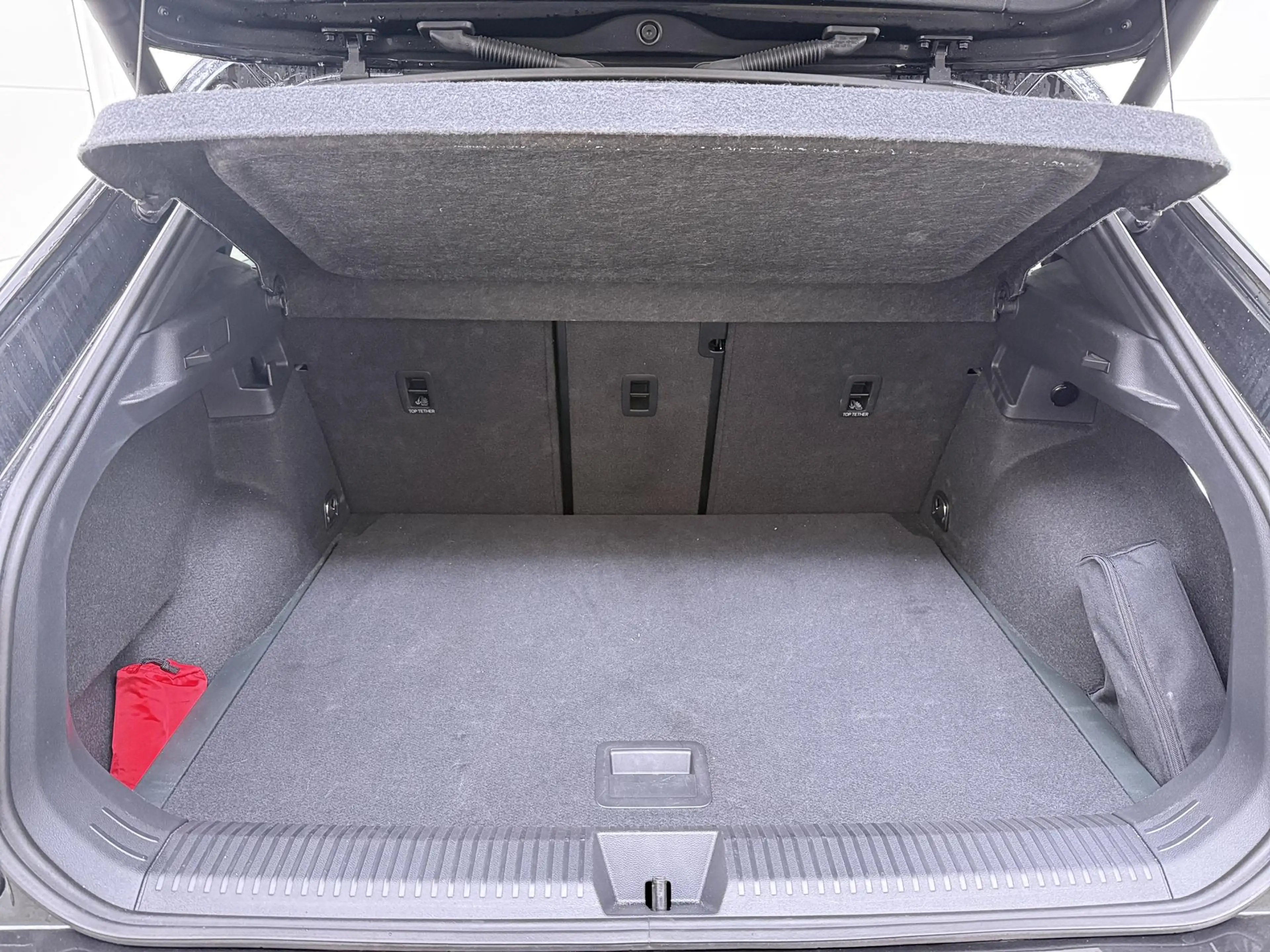 Volkswagen T-Roc 1.5 eTSI R-Line | Camera | Side Assist | ACC | Ele — photo 8