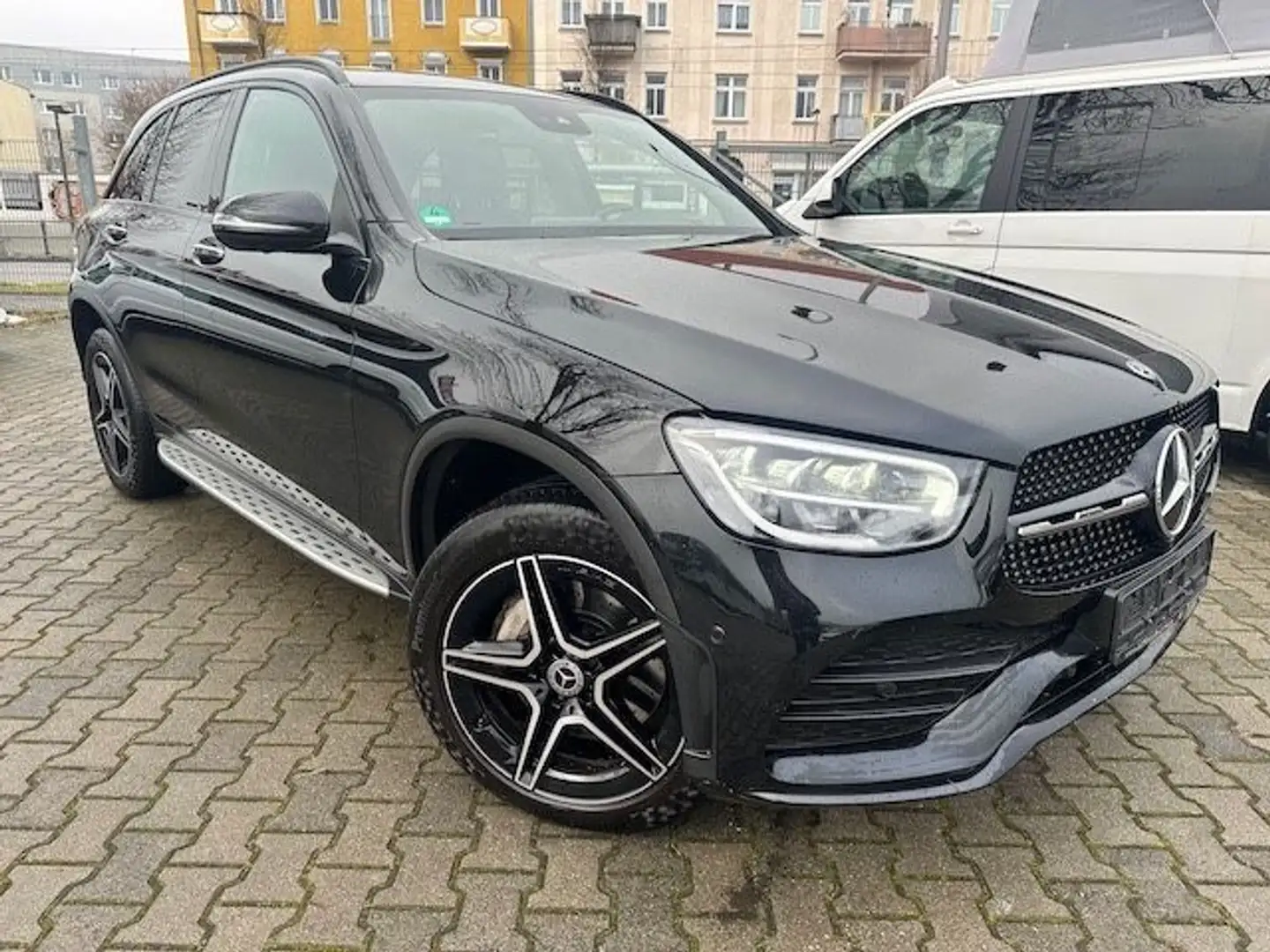 Mercedes-Benz GLC 300 de 4Matic AMG / MBUX/ AHK / NIGHT PAKET Schwarz - 1
