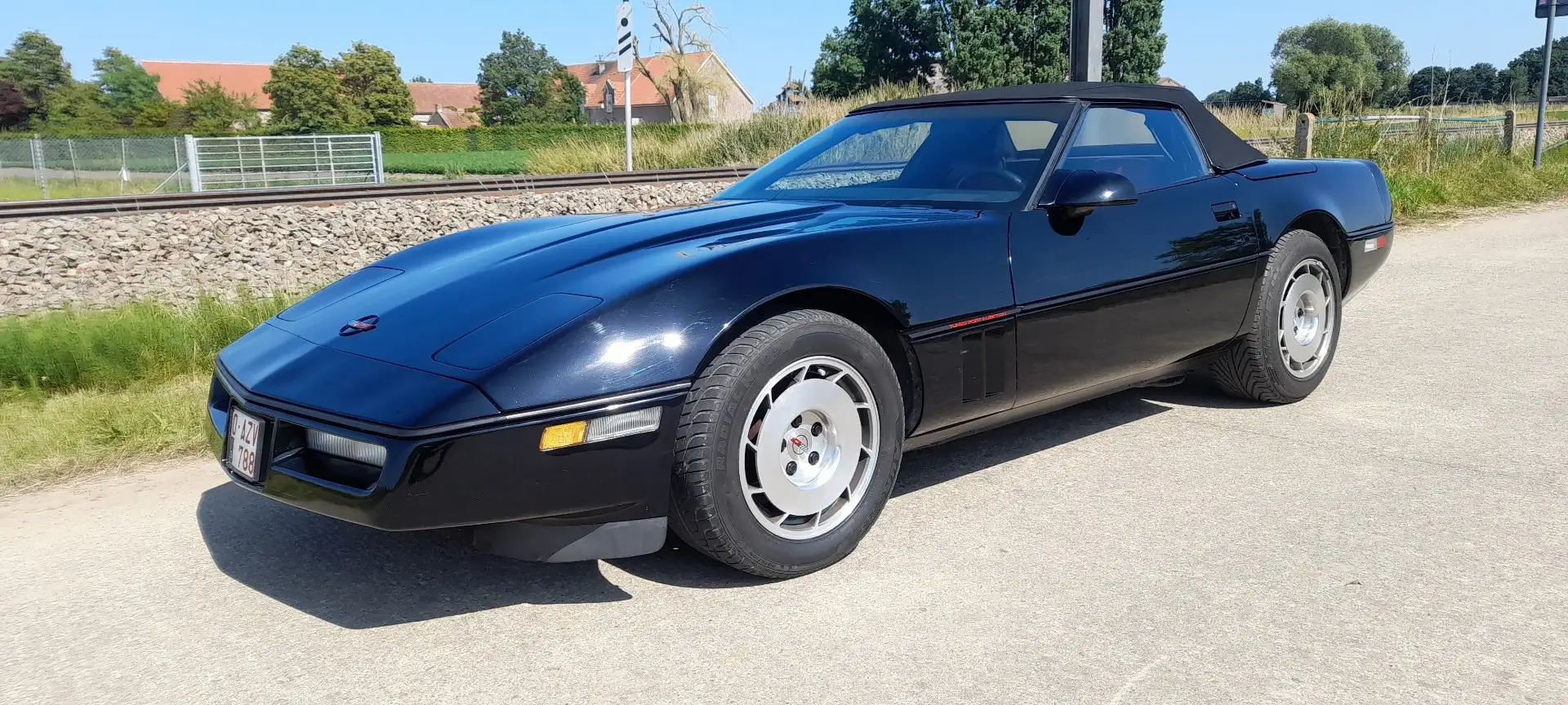 Chevrolet Corvette 1986 convertible - 2