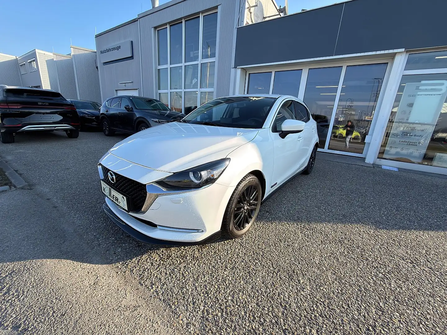 Mazda 2 Mazda2 G90 Revolution Weiß - 2