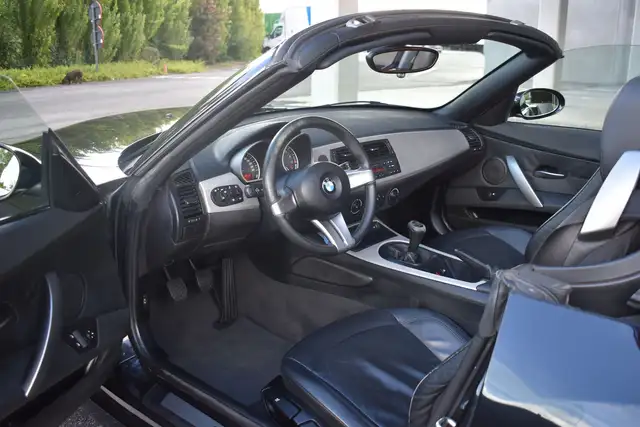 BMW Z4 view 8