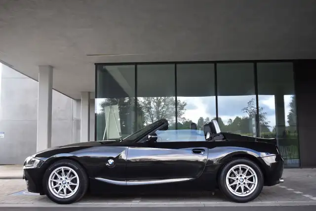 BMW Z4 view 4