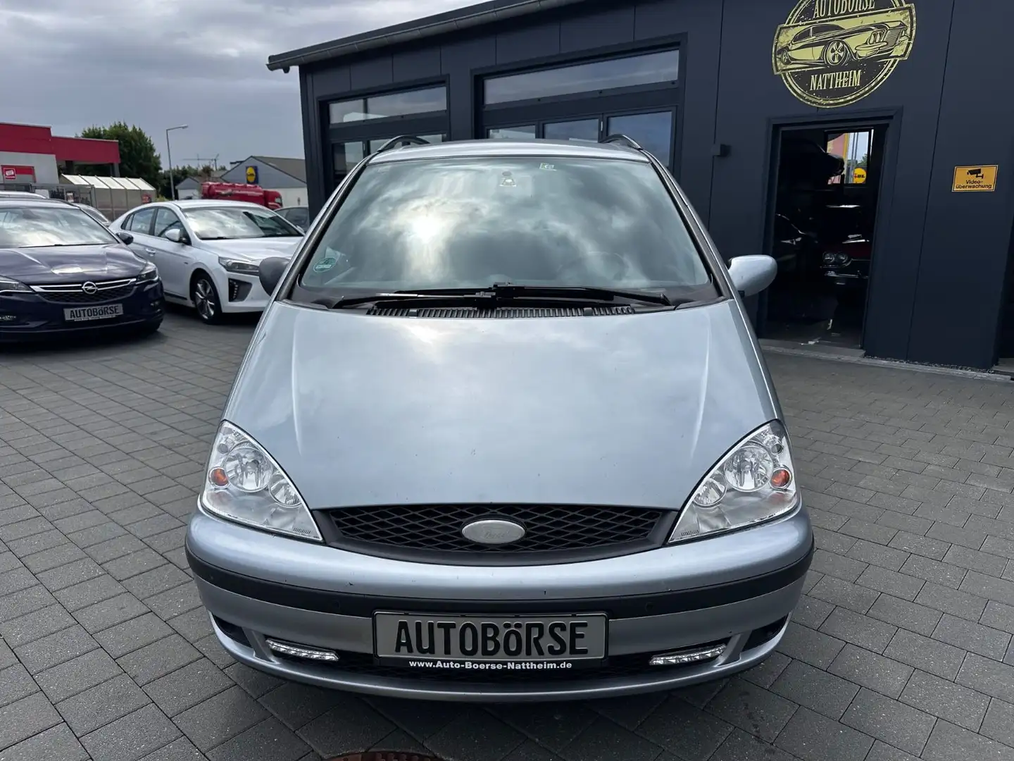 Ford Galaxy Trend Zilver - 2