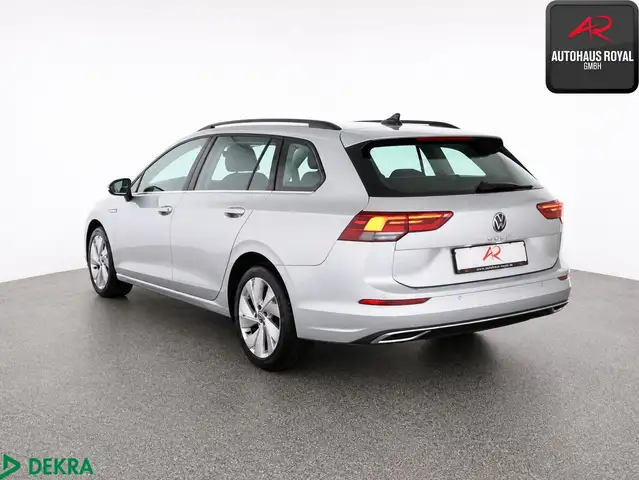 Volkswagen Golf view 3
