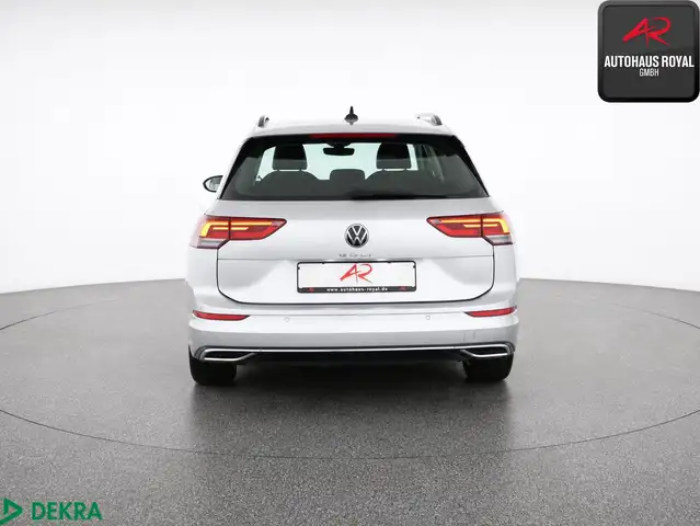 Volkswagen Golf view 4