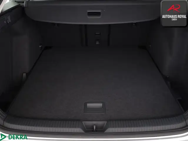 Volkswagen Golf view 13
