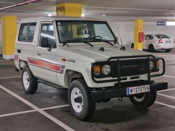 Landcruiser 2,4 FRP-Top 4WD TD