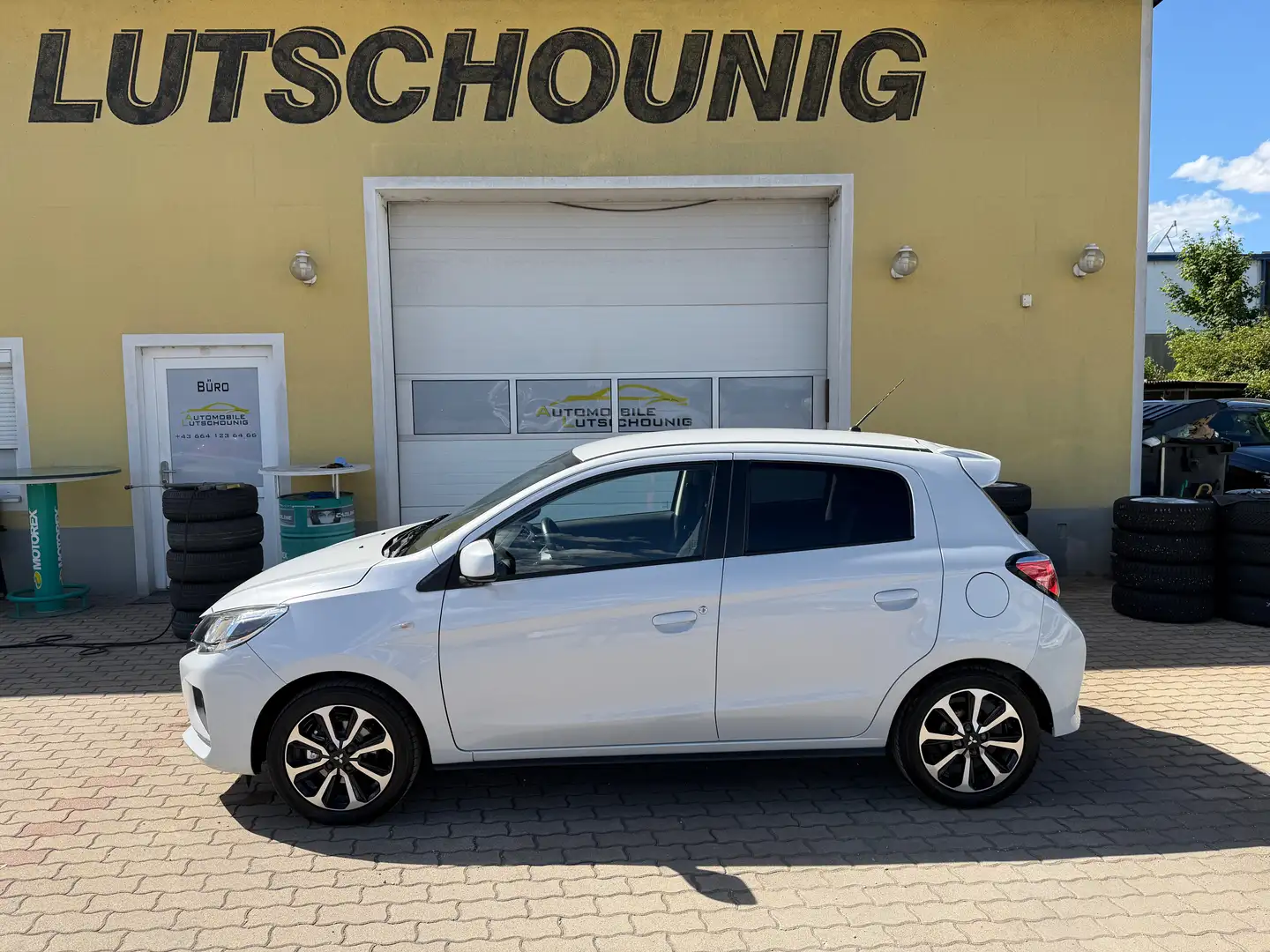 Mitsubishi Space Star 1,2 AS-G Weiß - 2