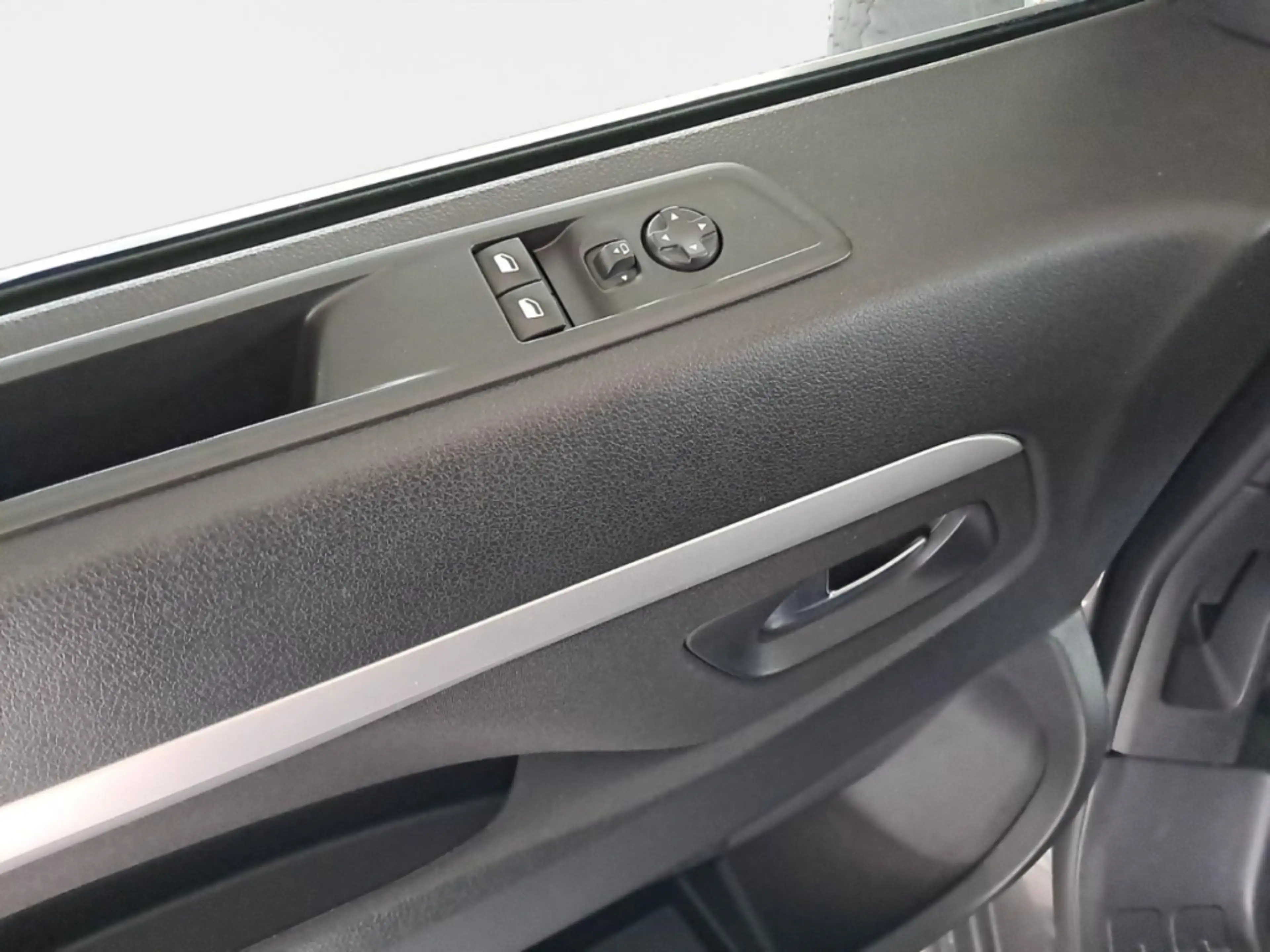 Peugeot Traveller 2.0BHDi 180 L2 Business+KAMERA+CARPLAY — photo 18