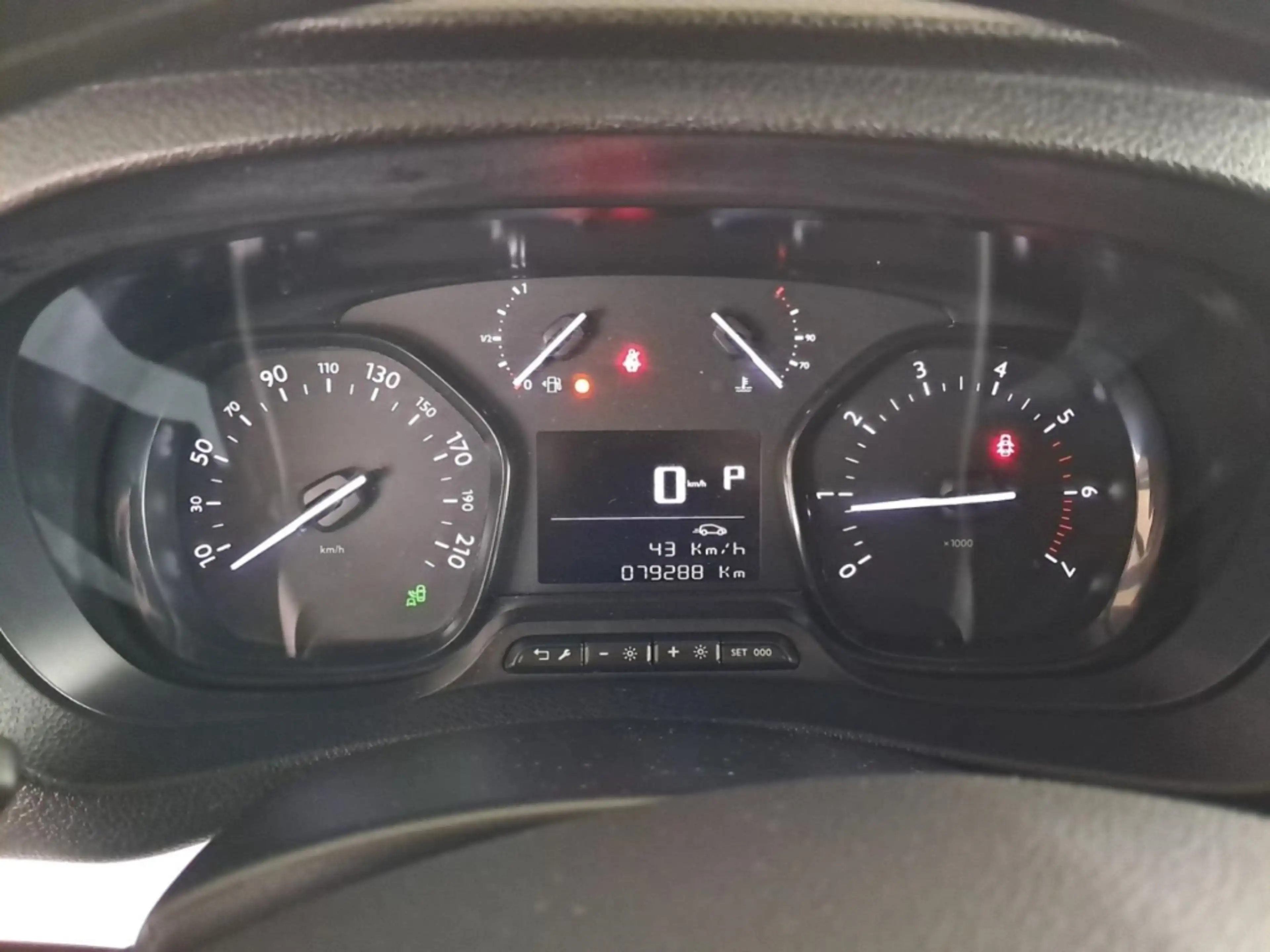 Peugeot Traveller 2.0BHDi 180 L2 Business+KAMERA+CARPLAY — photo 21