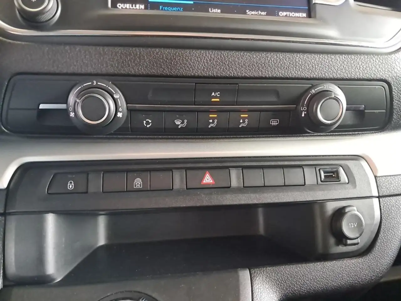 Peugeot Traveller — photo 28 sur 28
