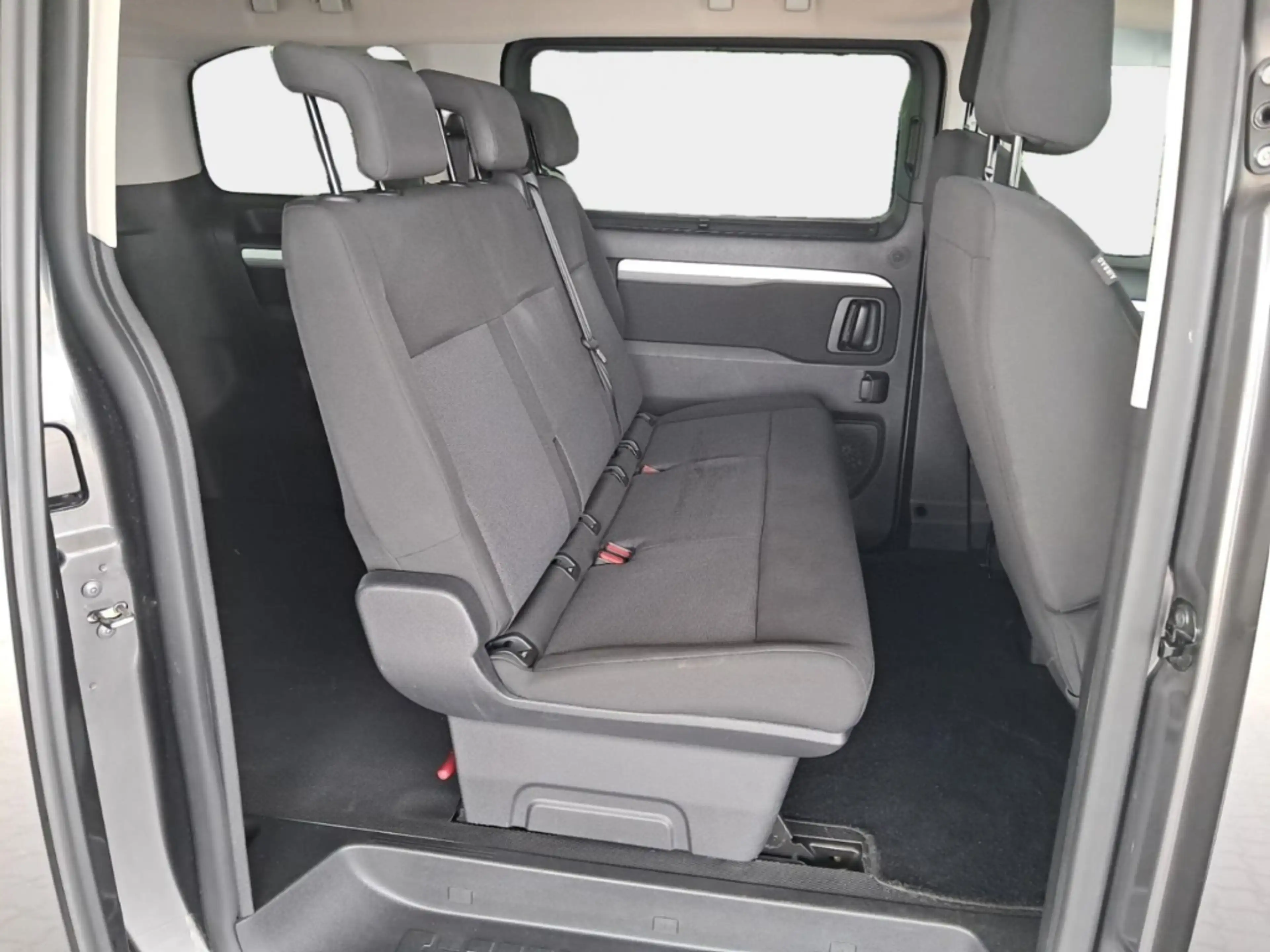 Peugeot Traveller 2.0BHDi 180 L2 Business+KAMERA+CARPLAY — photo 15