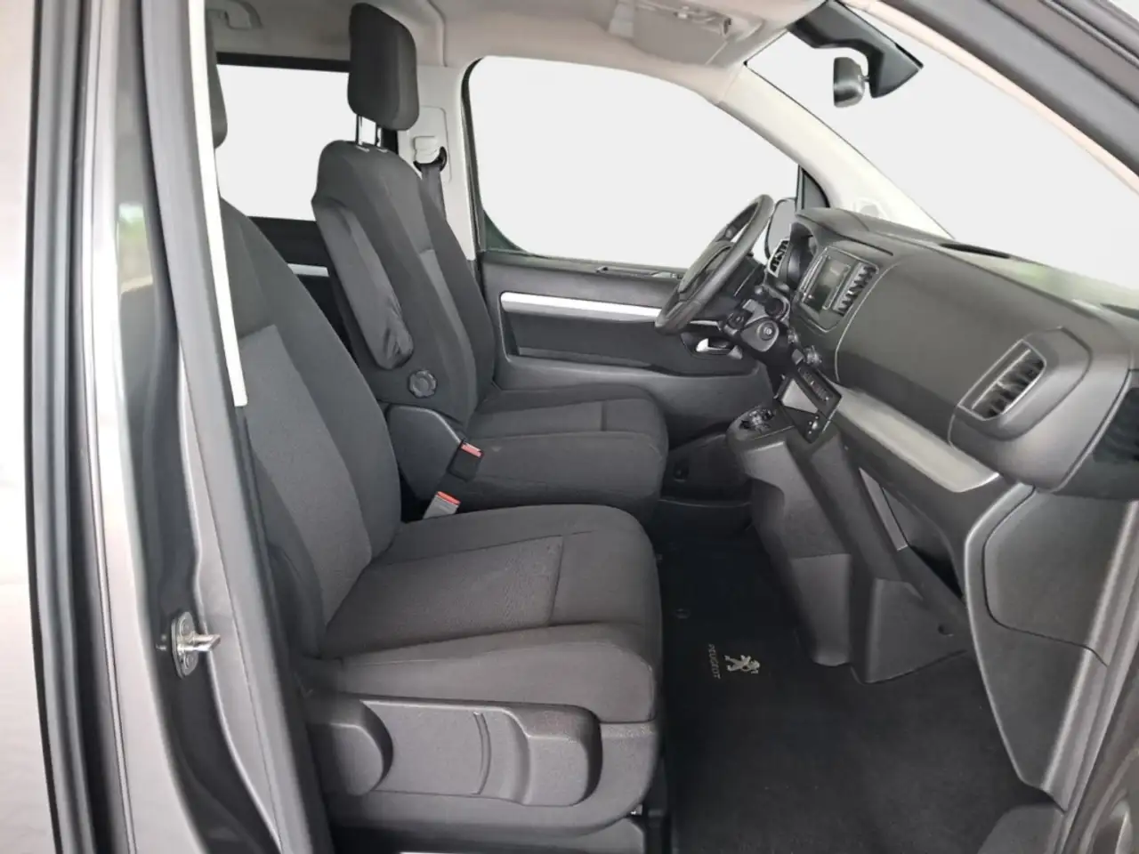 Peugeot Traveller — photo 16 sur 28