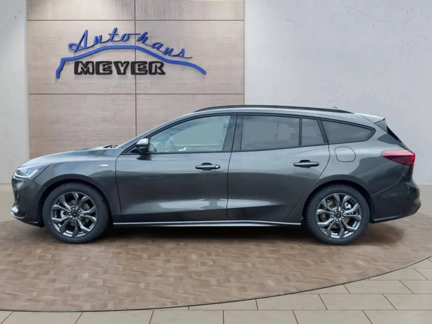 Ford Focus ST-Line X 1.0 155PS Aut. UPE=41700€ ** Šedá - 2