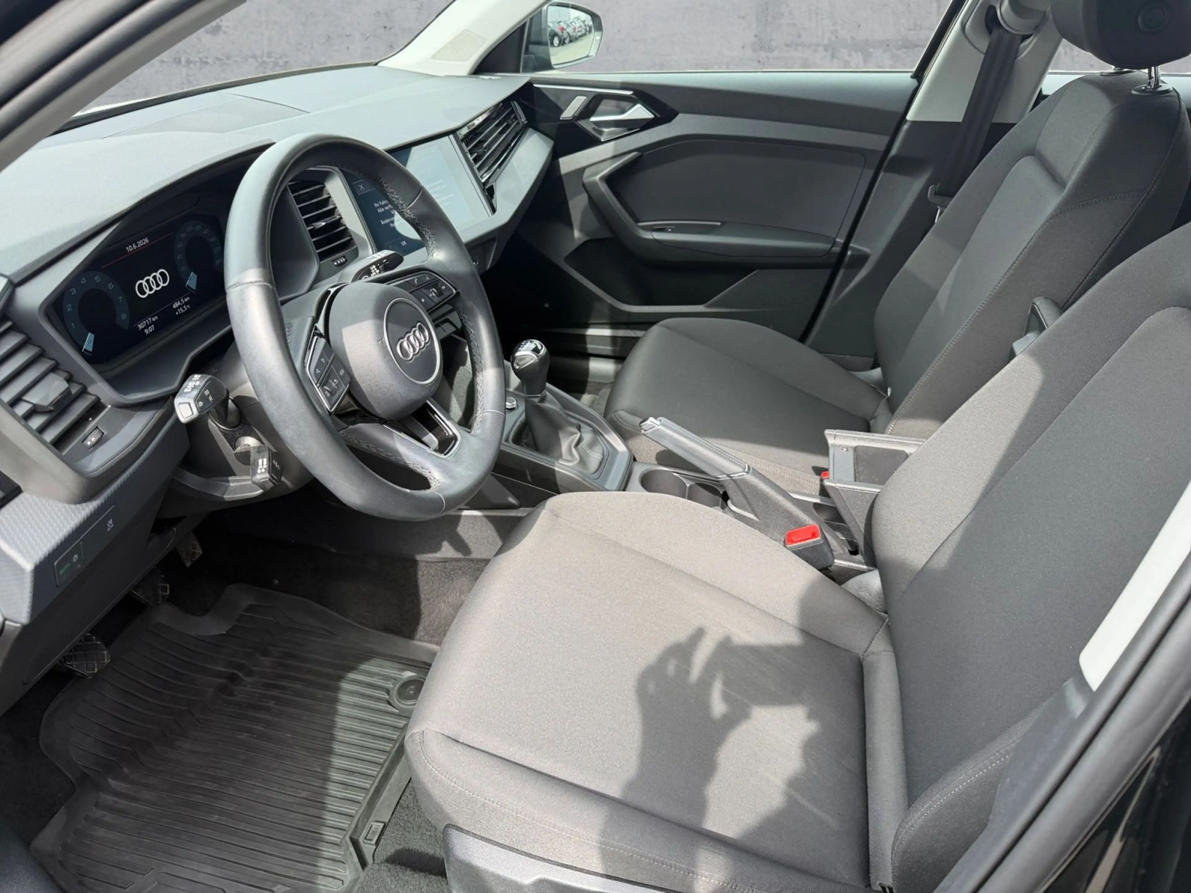 Audi A1 25 TFSI SHZ+PDC+DAB+KLIMA+BLUETOOTH — photo 12