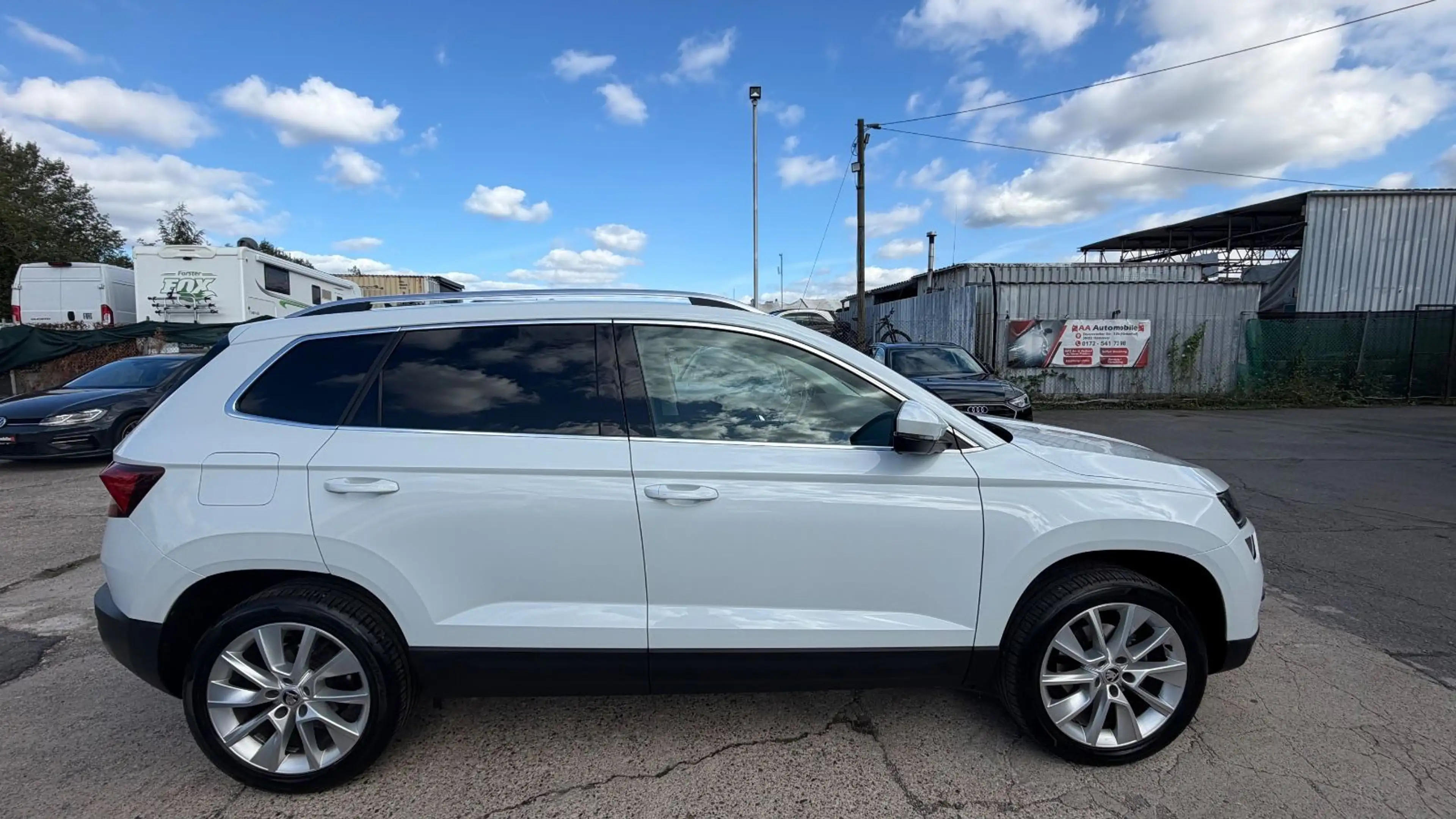 Skoda Karoq 1,5 1 Hand 81000km — photo 12