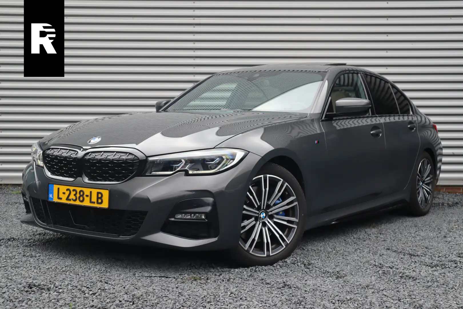 BMW 330 3-serie 330i M-Sport Panorama / Harman Kardon / La Gris - 1