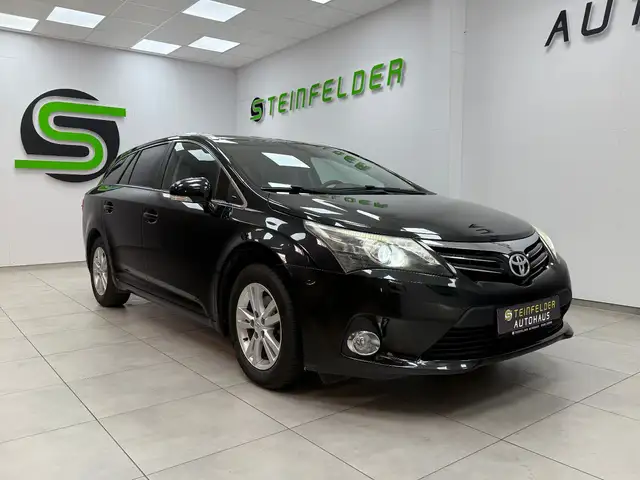 Toyota Avensis Kombi Life 1.8 AHK / TEMPOMAT / XENON