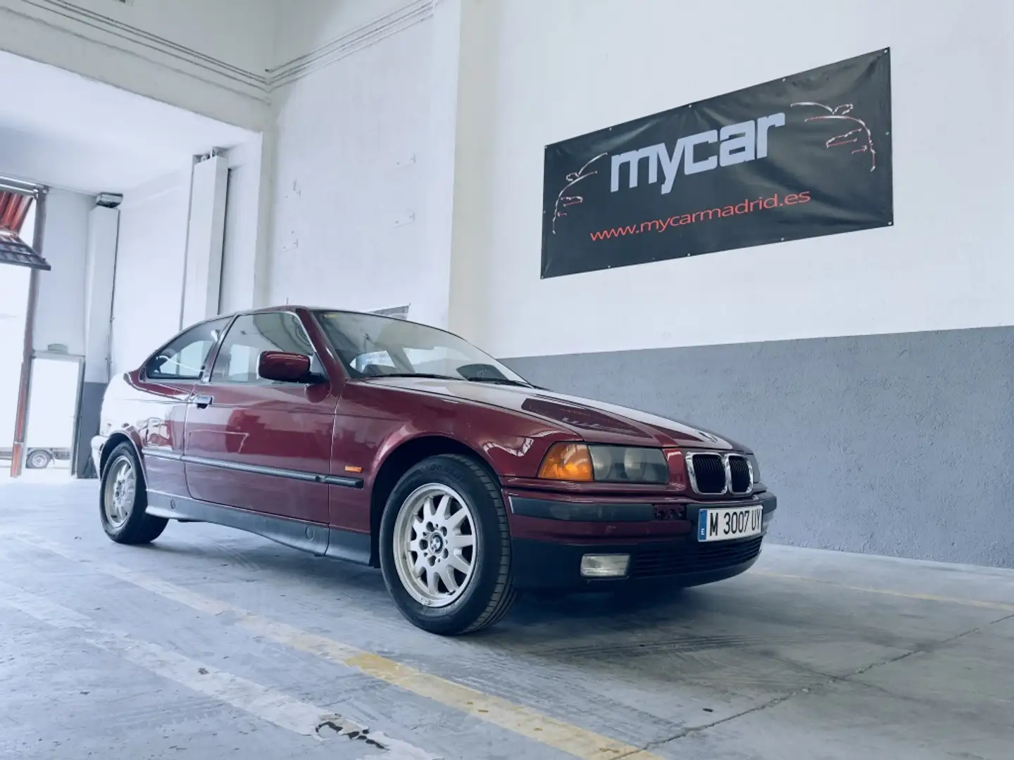 BMW 316 316i Compact SE Burdeos - 1