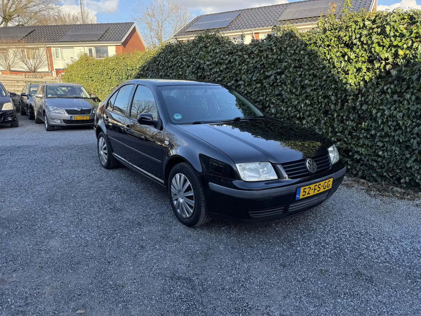 Volkswagen Bora 1.4-16V Trendline | Elekt. Ramen | APK tot 04-06-2 Negru - 1