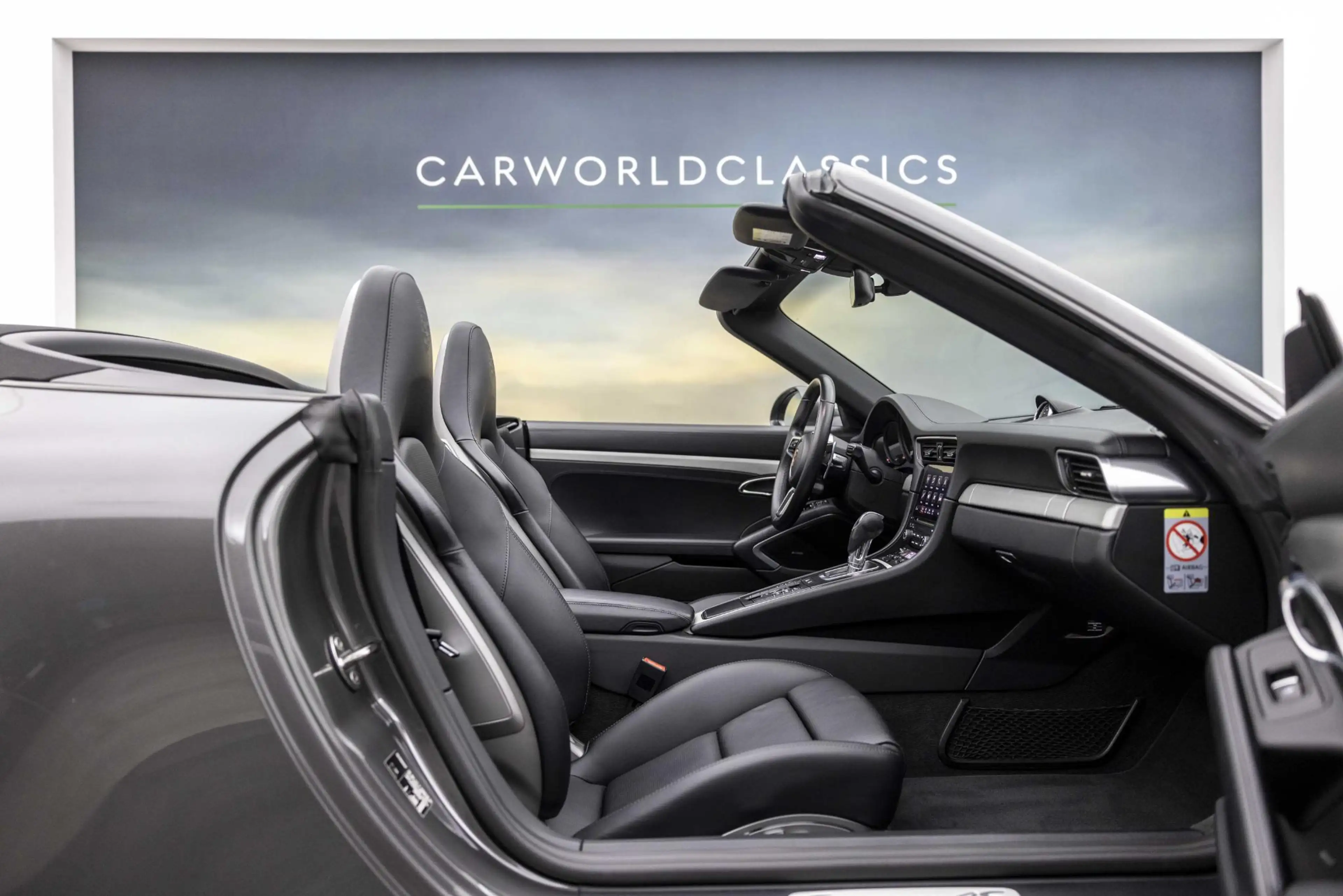 Porsche 991 991.2 - 3.0 CARRERA 4S CABRIO — photo 34