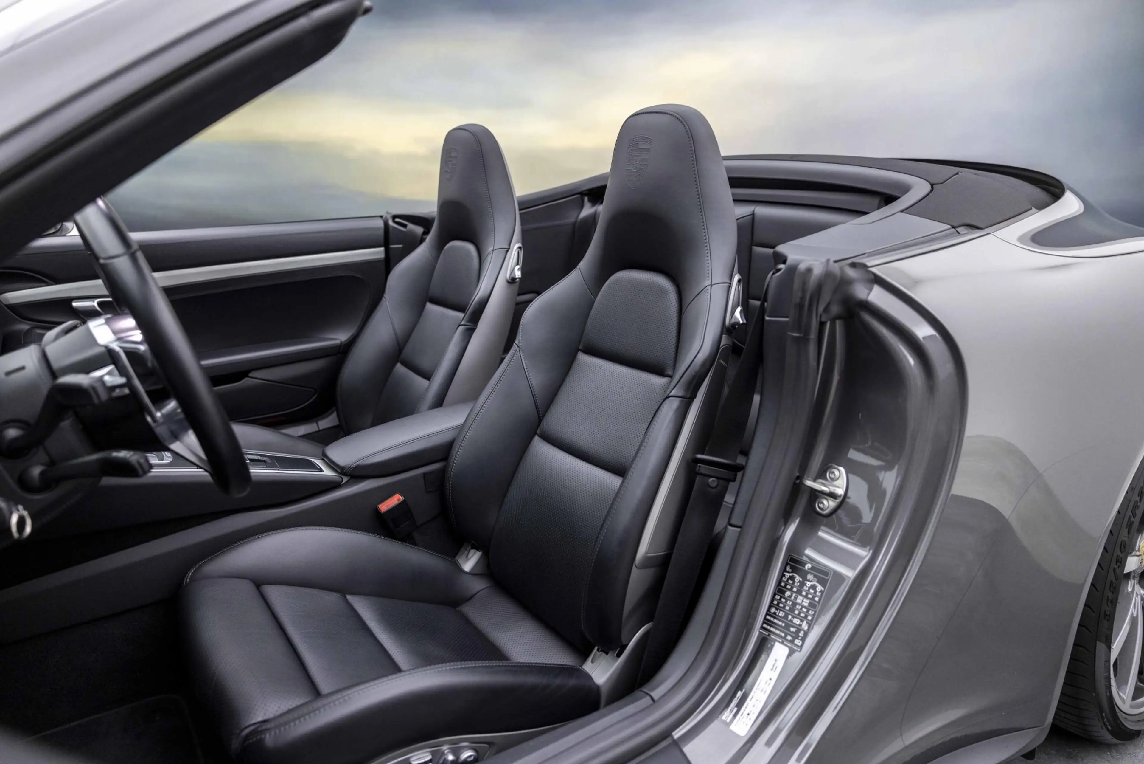 Porsche 991 991.2 - 3.0 CARRERA 4S CABRIO — photo 25