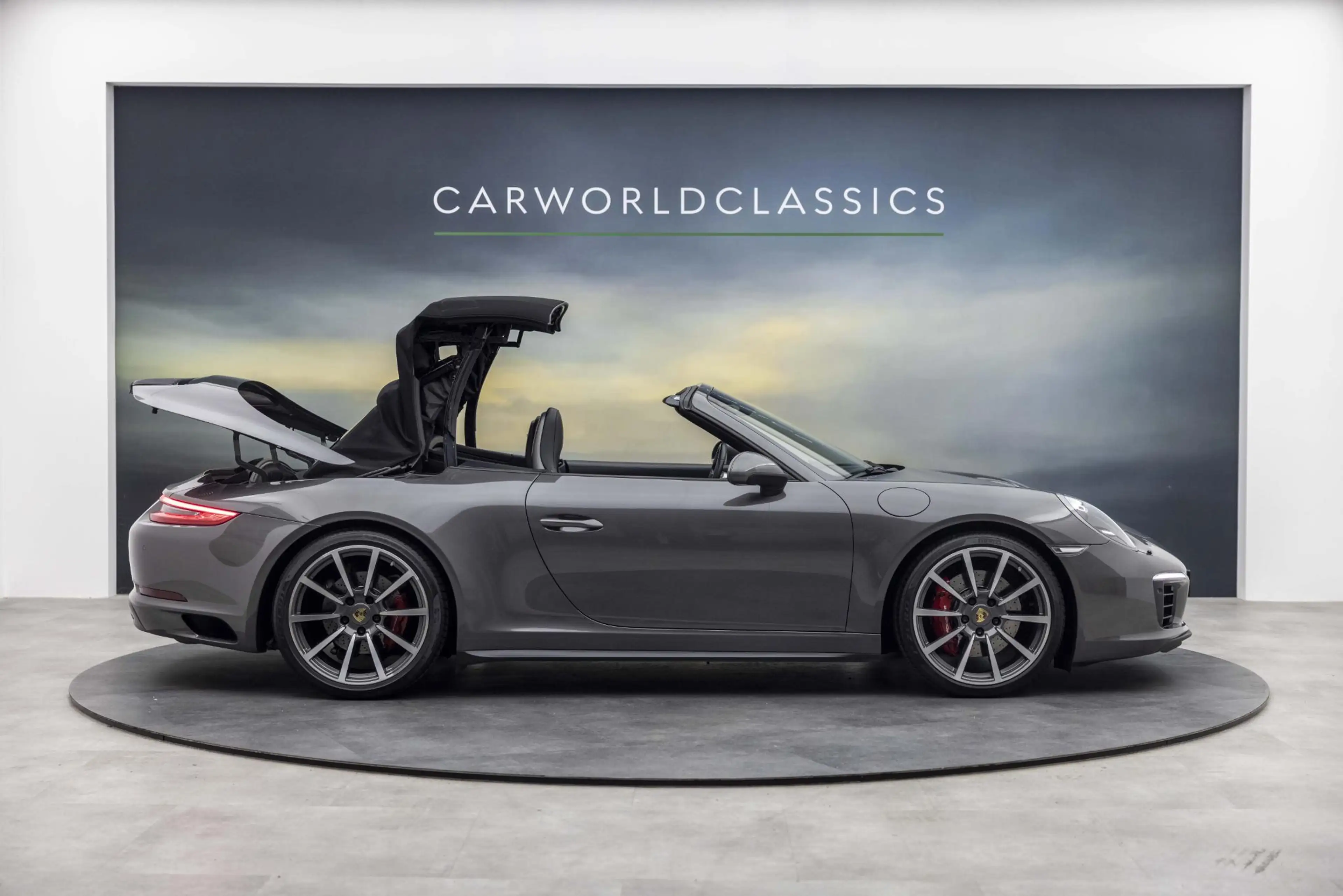 Porsche 991 991.2 - 3.0 CARRERA 4S CABRIO — photo 14