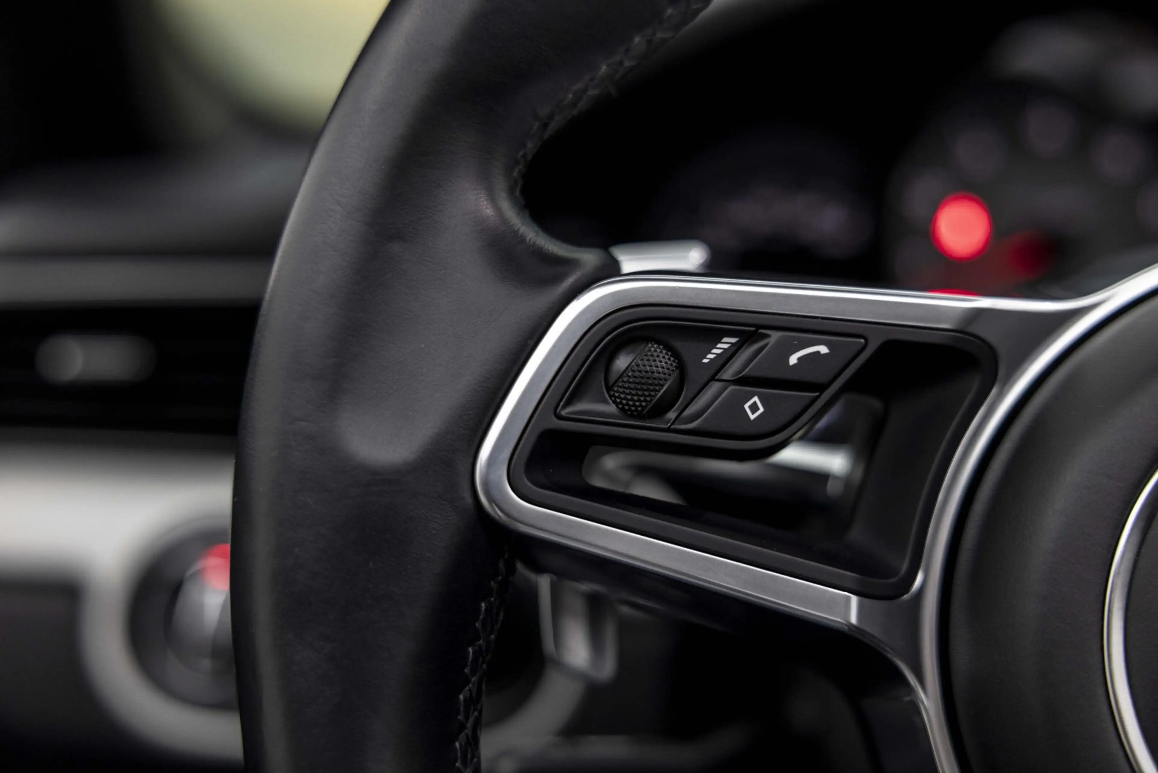 Porsche 991 991.2 - 3.0 CARRERA 4S CABRIO — photo 43