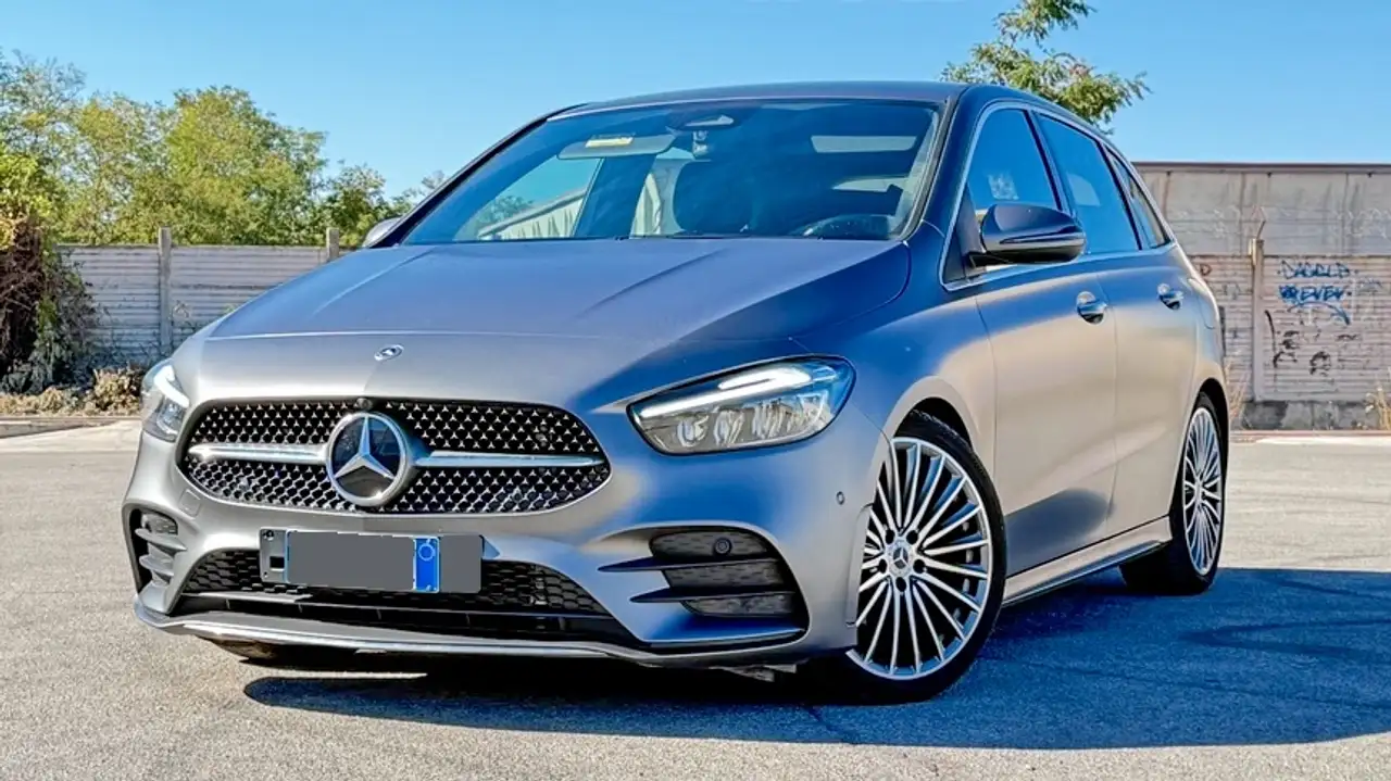 Mercedes-Benz B 180