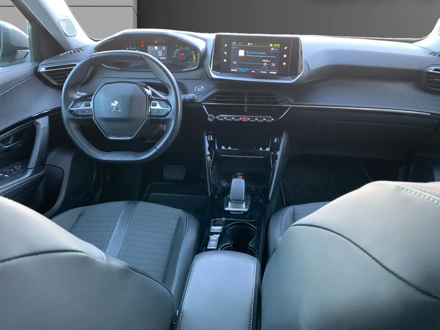 Peugeot e-2008 e-2008 50 kWh Argent - 2