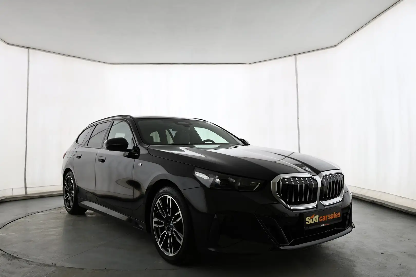 BMW 520 i M Sport|PANO|360°|H&K|Sitzklima|elSitze|AHK Schwarz - 1