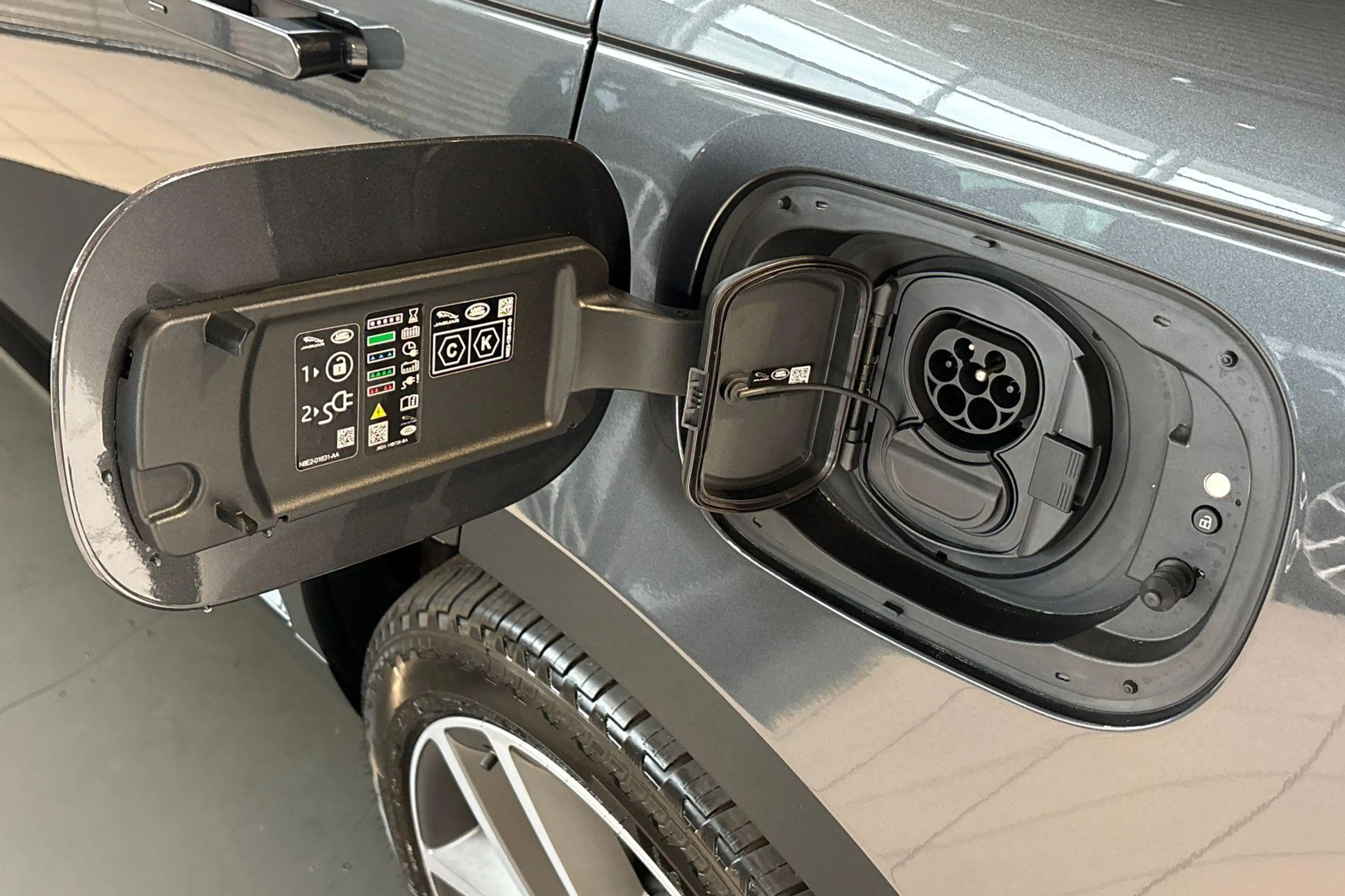 Land Rover Range Rover P460e HSE | Signature Sound | Premium Pack | Comfo — photo 22