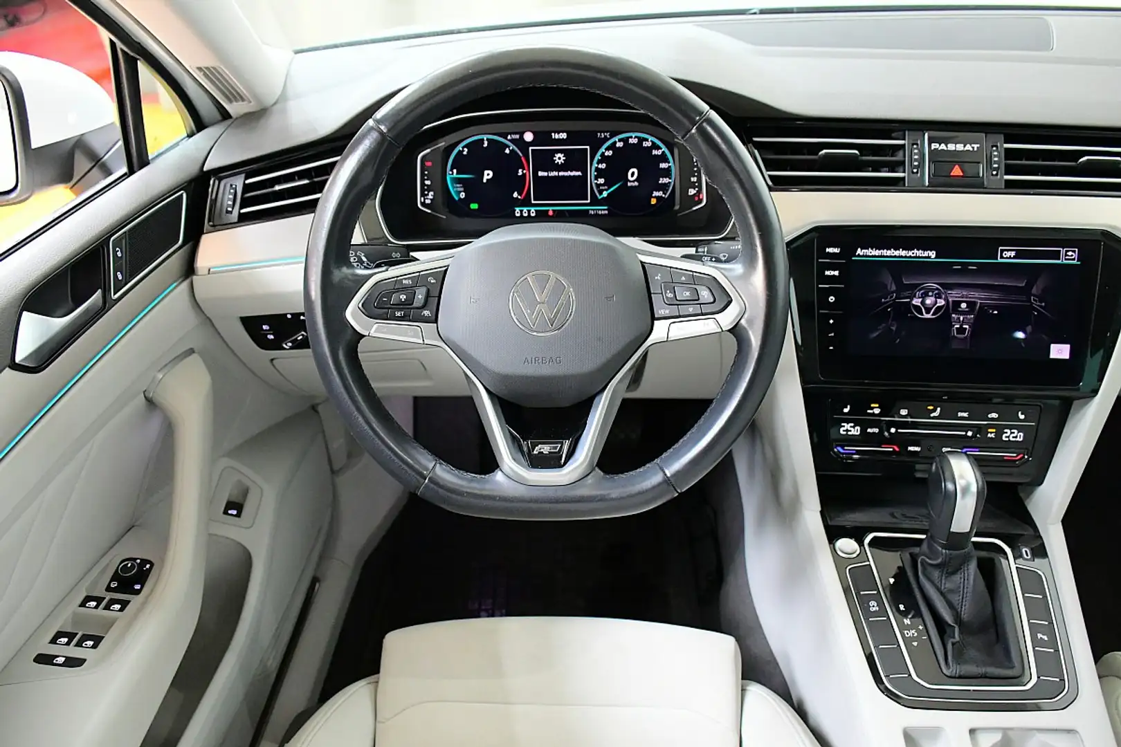 Volkswagen Passat Elegance 2,0 SCR TDI DSG_R-Line_Pano Weiß - 2