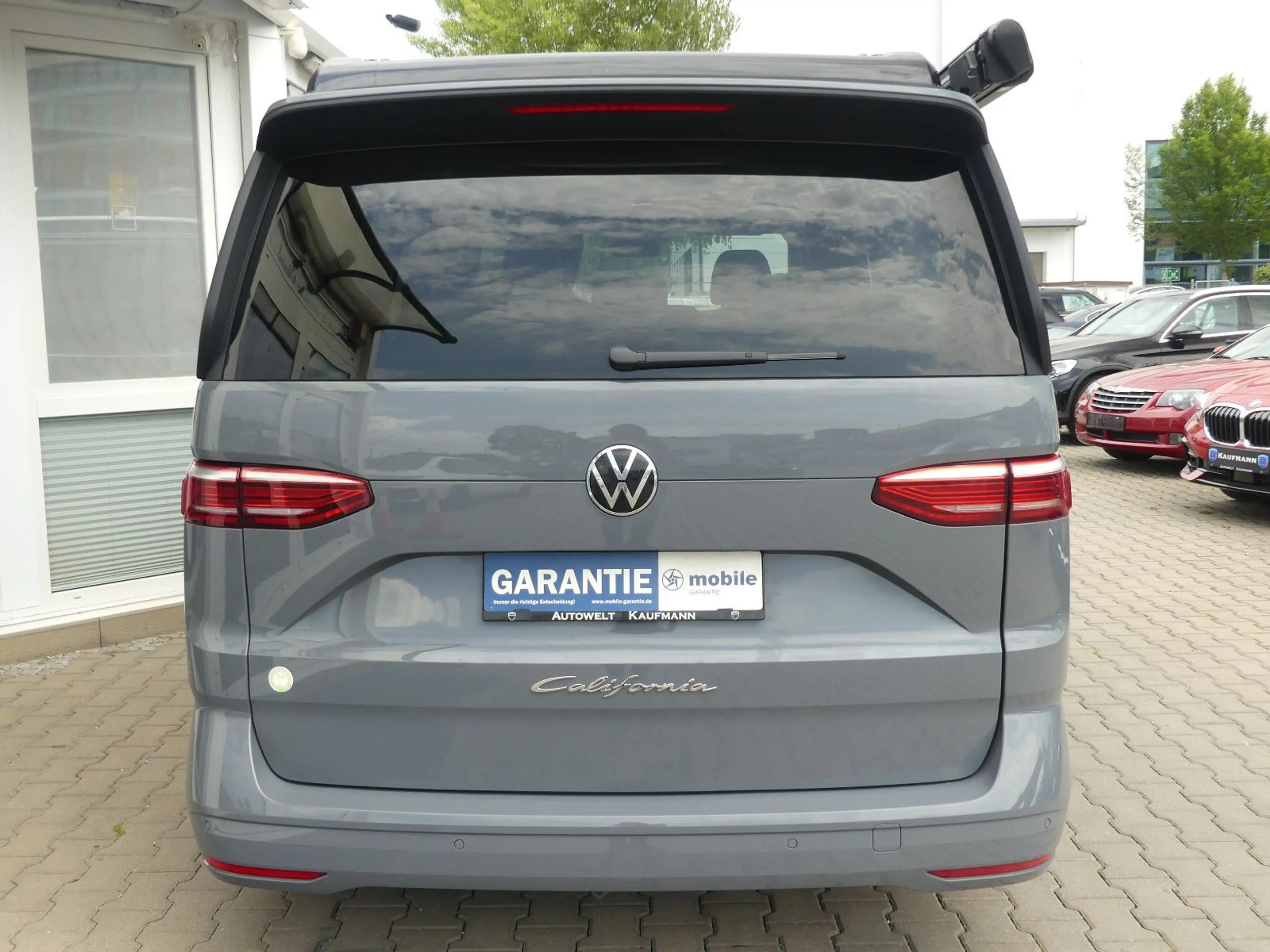 Volkswagen T7 California Beach Camper Ocean LED AHK Standhz — photo 6
