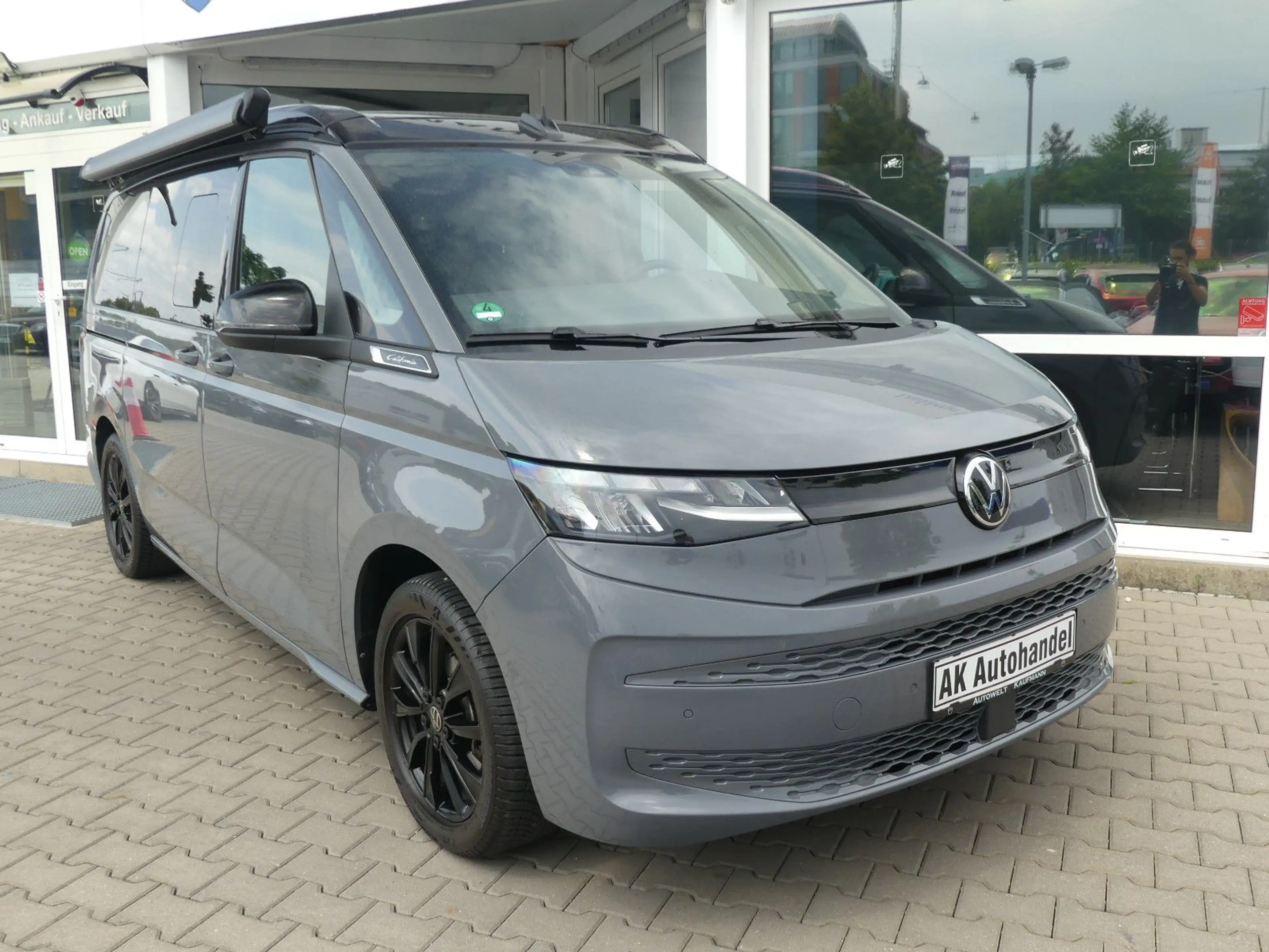 Volkswagen T7 California Beach Camper Ocean LED AHK Standhz — photo 3