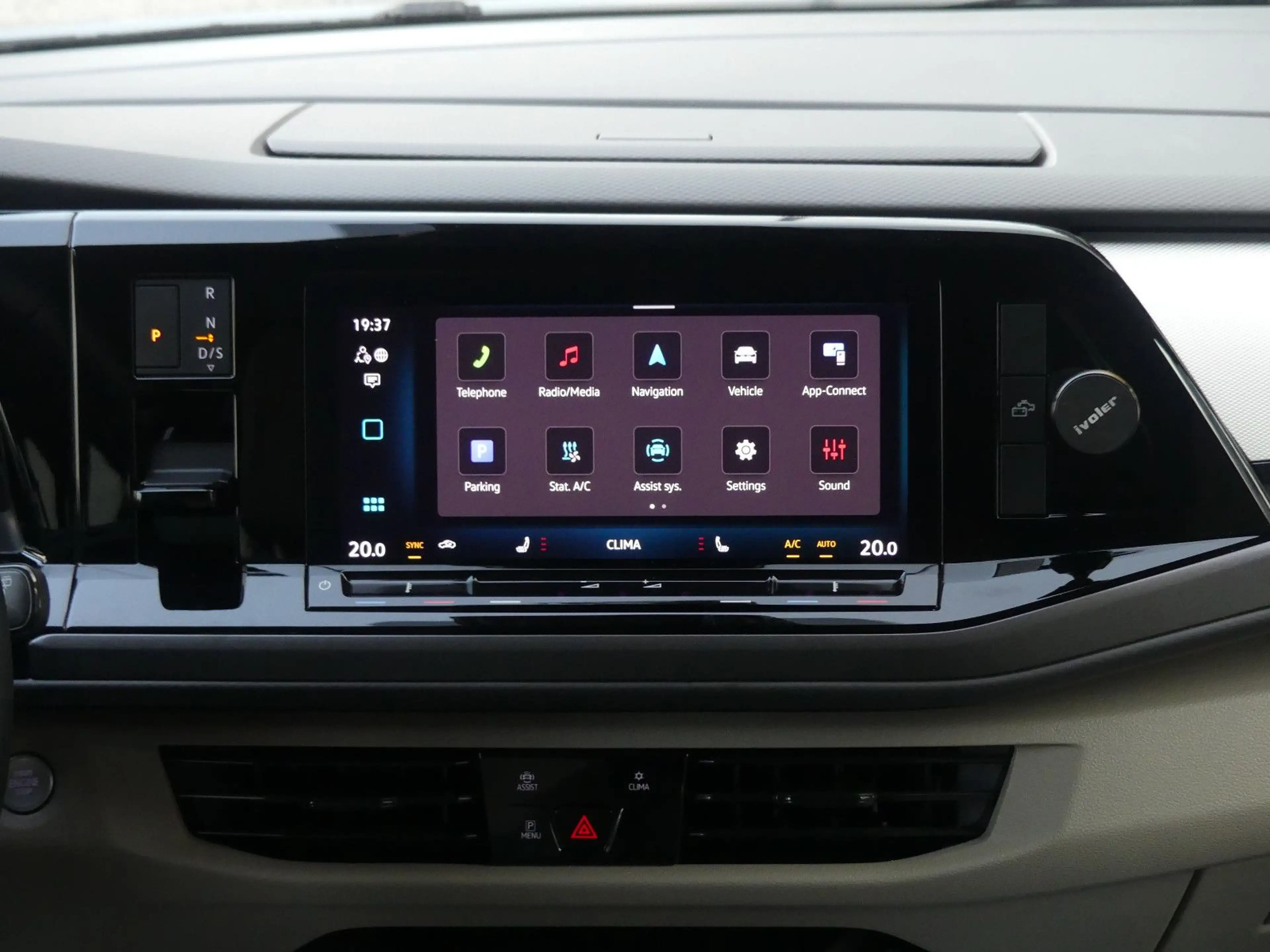 Volkswagen T7 California Beach Camper Ocean LED AHK Standhz — photo 11
