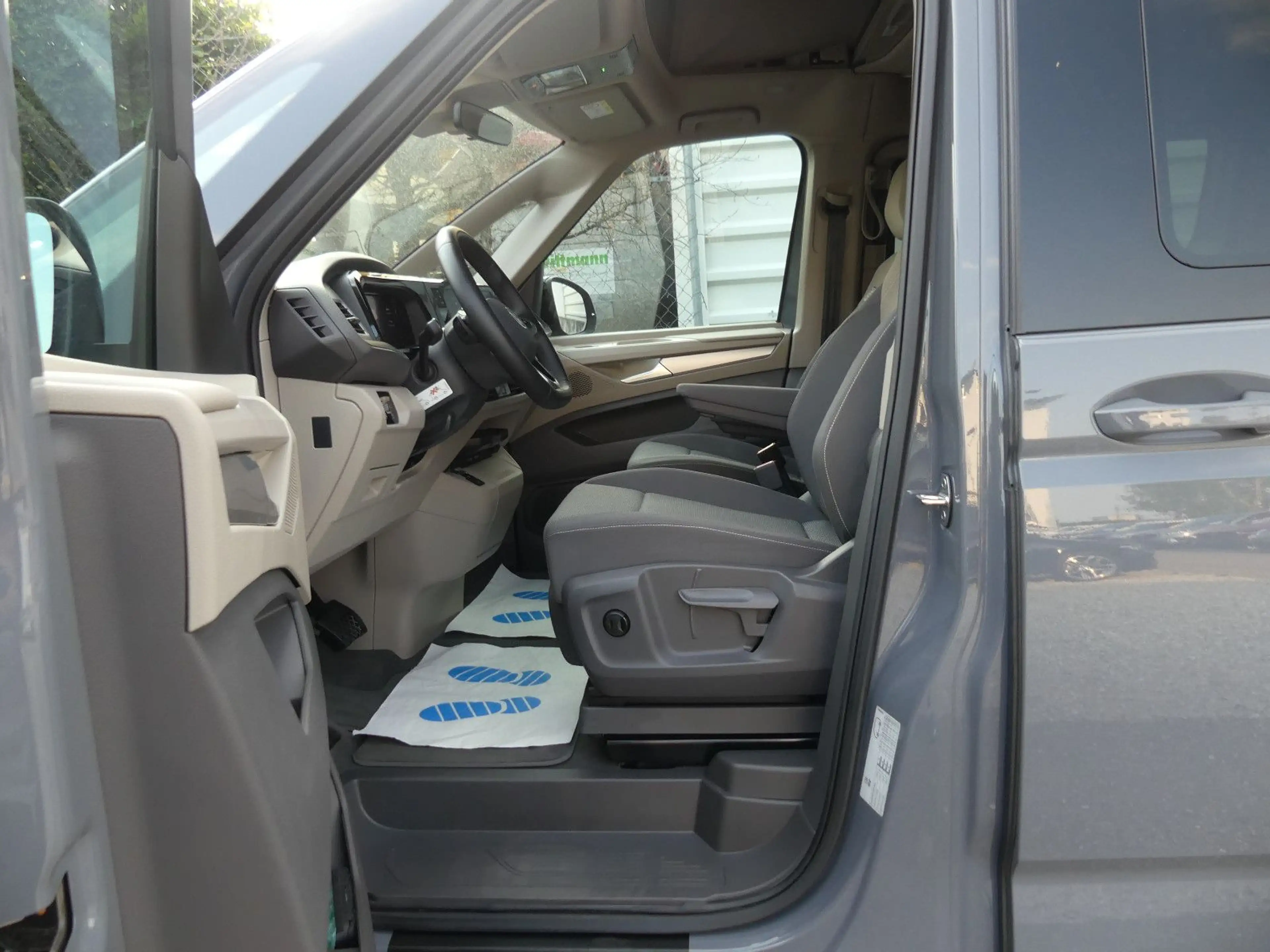 Volkswagen T7 California Beach Camper Ocean LED AHK Standhz — photo 9