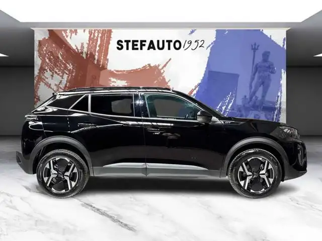 Peugeot 2008 view 2
