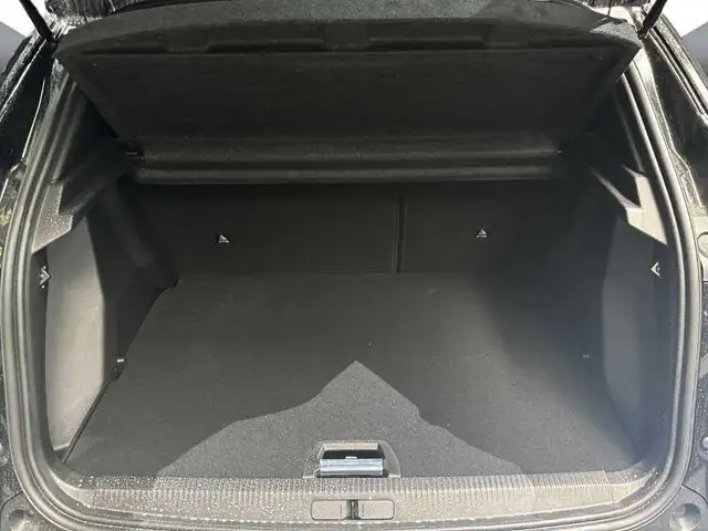 Peugeot 2008 view 7