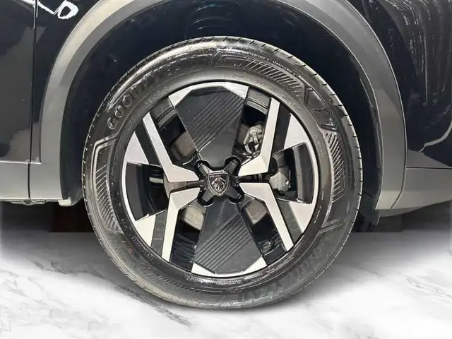 Peugeot 2008 view 8
