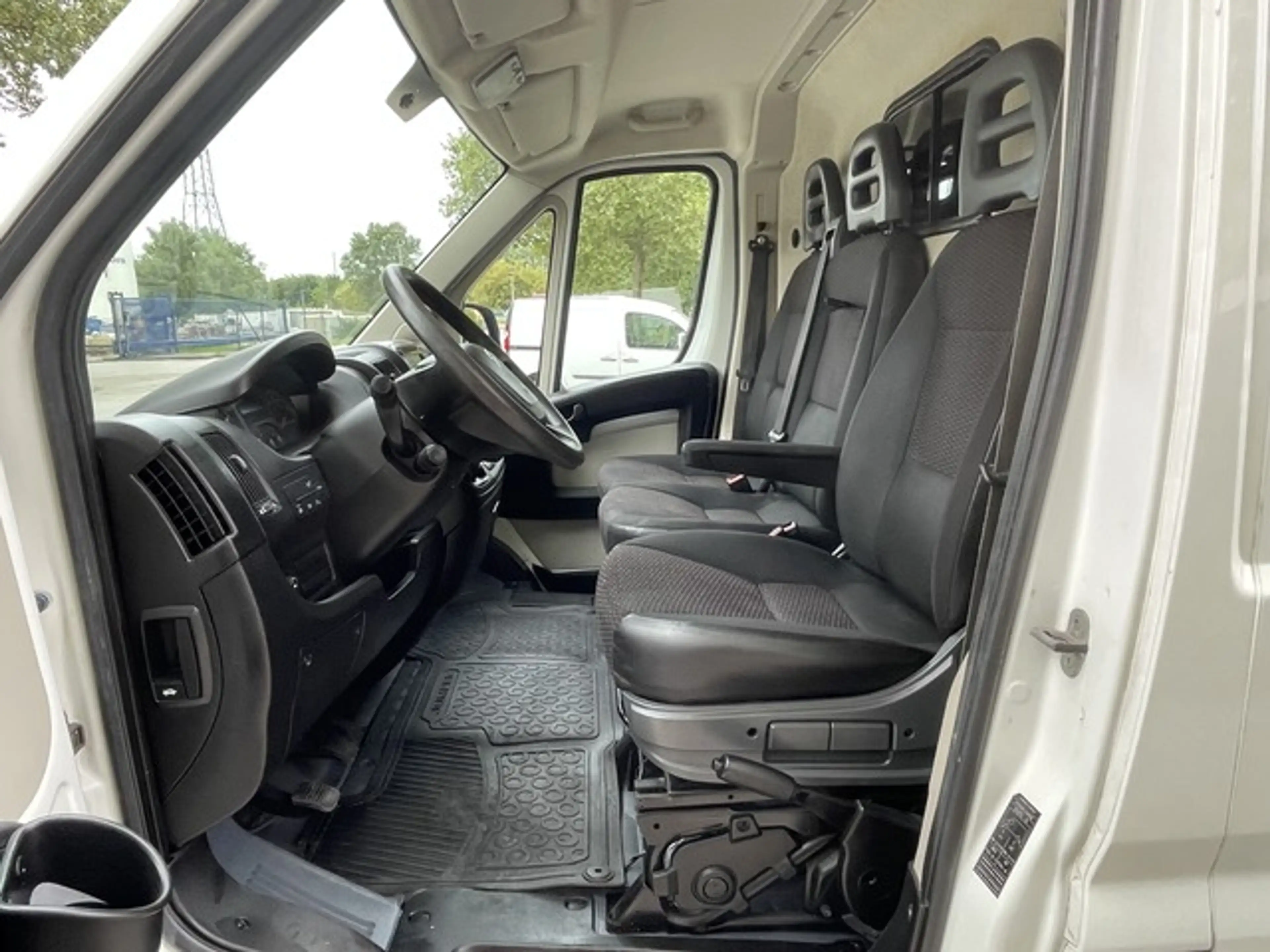 Citroen Jumper 33 L2H2 2.0 BlueHDi 160 1HAND*Klima*AHK — photo 11