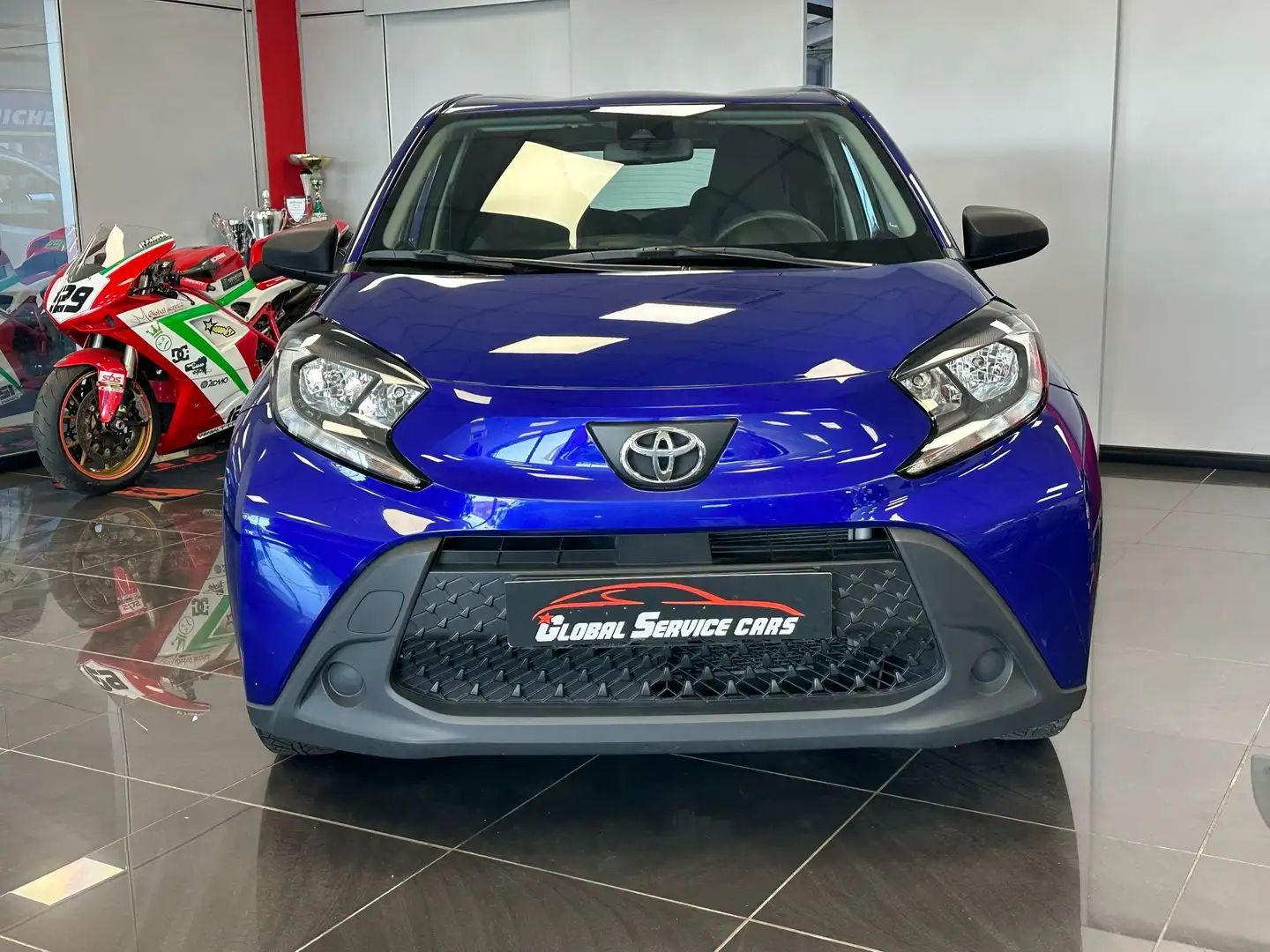 Toyota Aygo X 1.0 VVT-i 72 CV 5 porte Active Bleu - 2